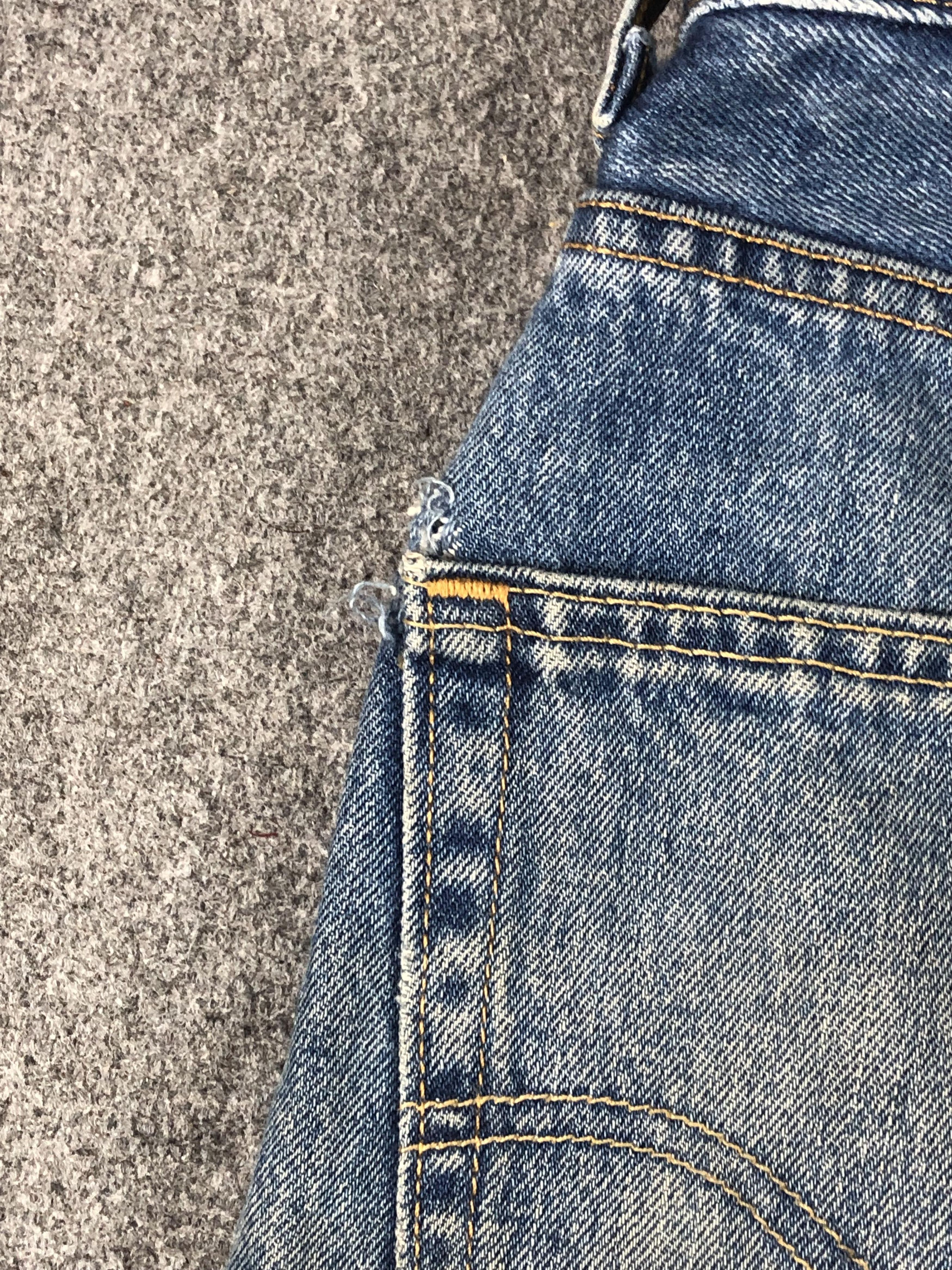 Levi's × Vintage Vintage Levis 550 Faded Blue Jeans DP2216 Size US 34 / EU 50 - 19 Thumbnail