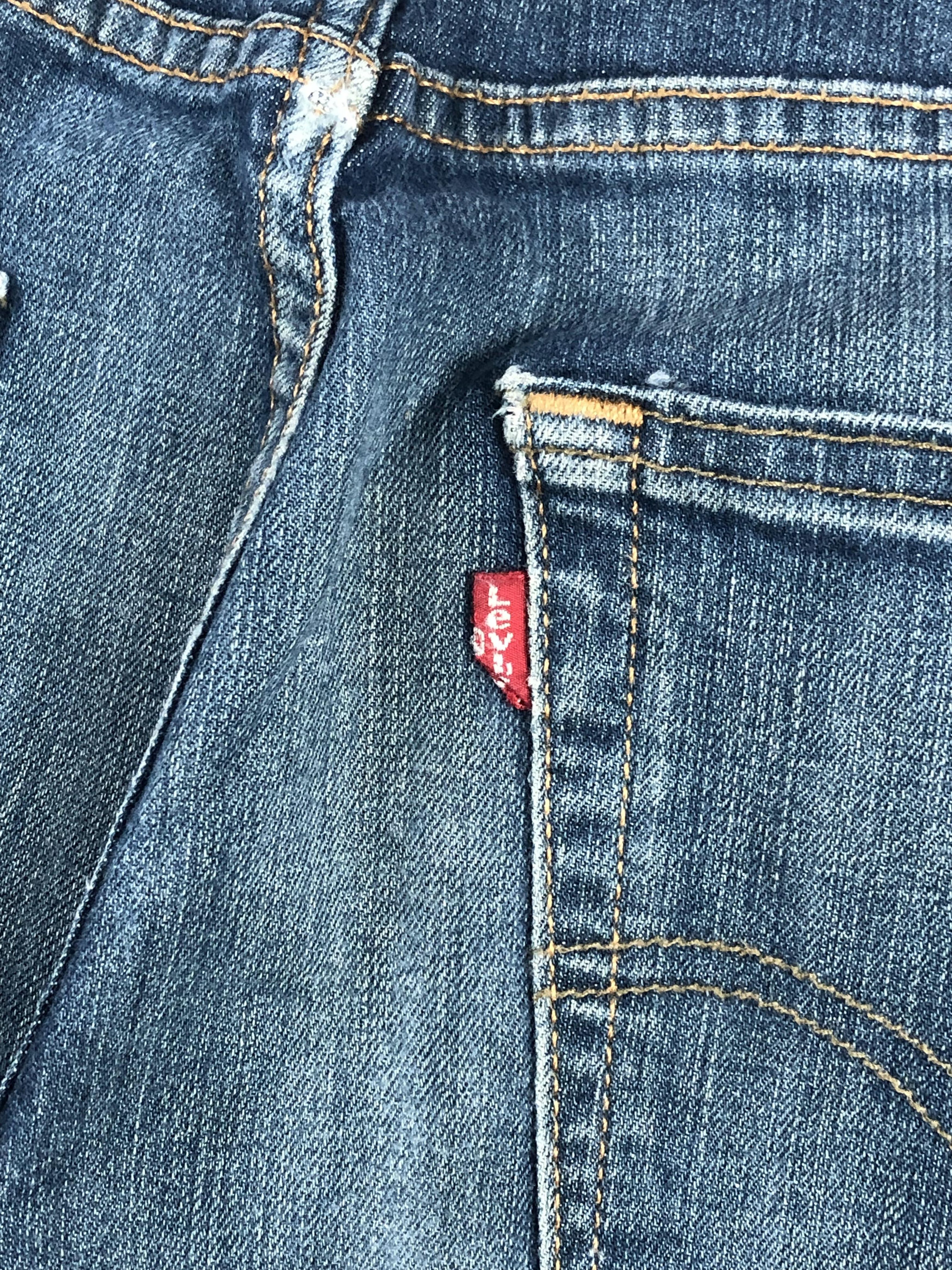 Levi's Vintage Levis 541 Faded Blue Jeans DP2217 Size US 35 - 9 Thumbnail