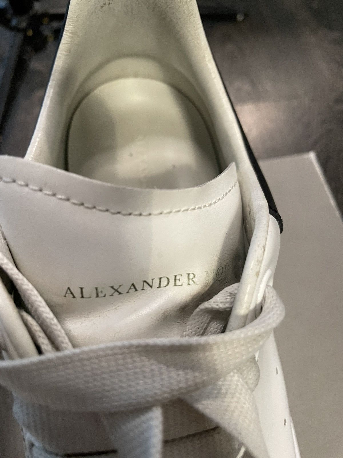 Alexander McQueen Alexander McQueen White & Black Oversized Sneakers Size US 7 / EU 40 - 13 Thumbnail