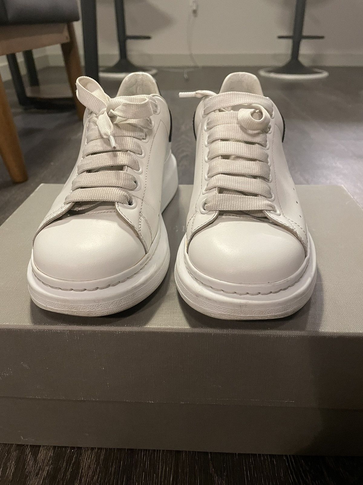 Alexander McQueen Alexander McQueen White & Black Oversized Sneakers Size US 7 / EU 40 - 4 Thumbnail