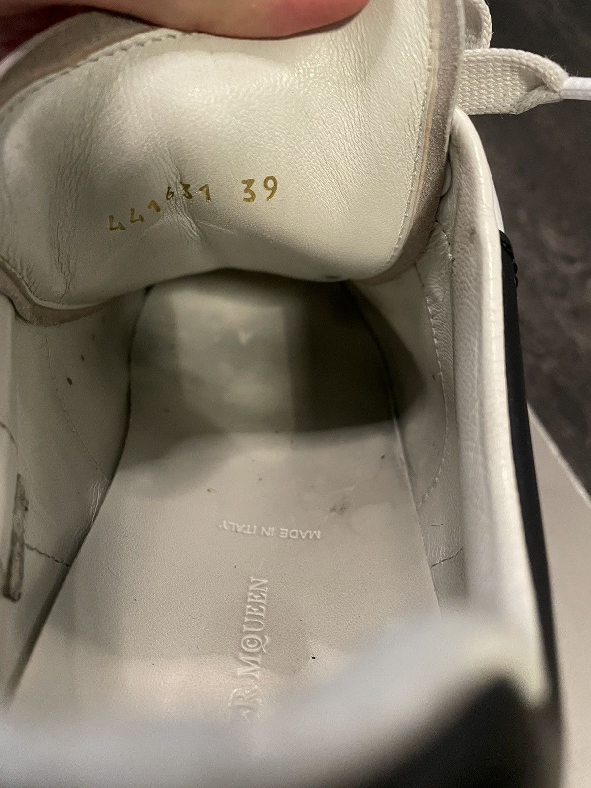 Alexander McQueen Alexander McQueen White & Black Oversized Sneakers Size US 7 / EU 40 - 14 Thumbnail