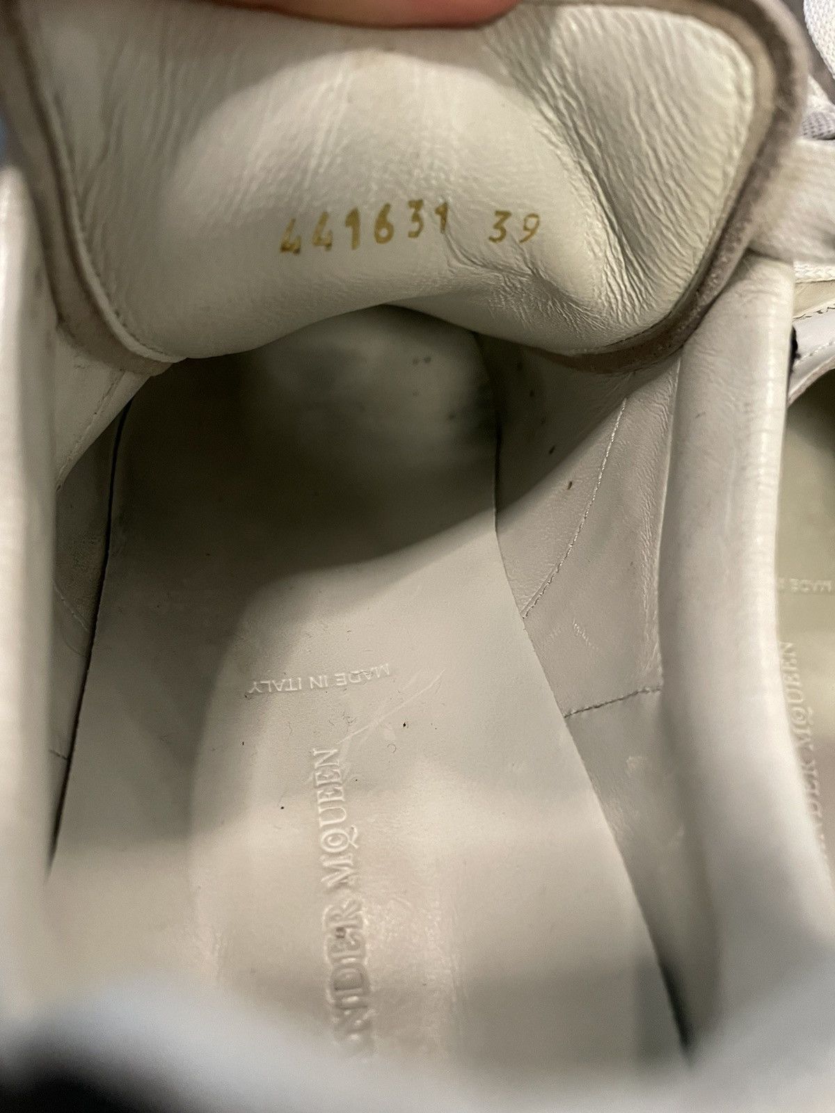Alexander McQueen Alexander McQueen White & Black Oversized Sneakers Size US 7 / EU 40 - 15 Thumbnail
