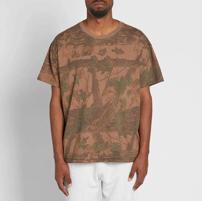 Yeezy Yeezy Season 4 Woodland Camo T-Shirt (Made in Italy)(S) Size US M / EU 48-50 / 2 - 1 Thumbnail