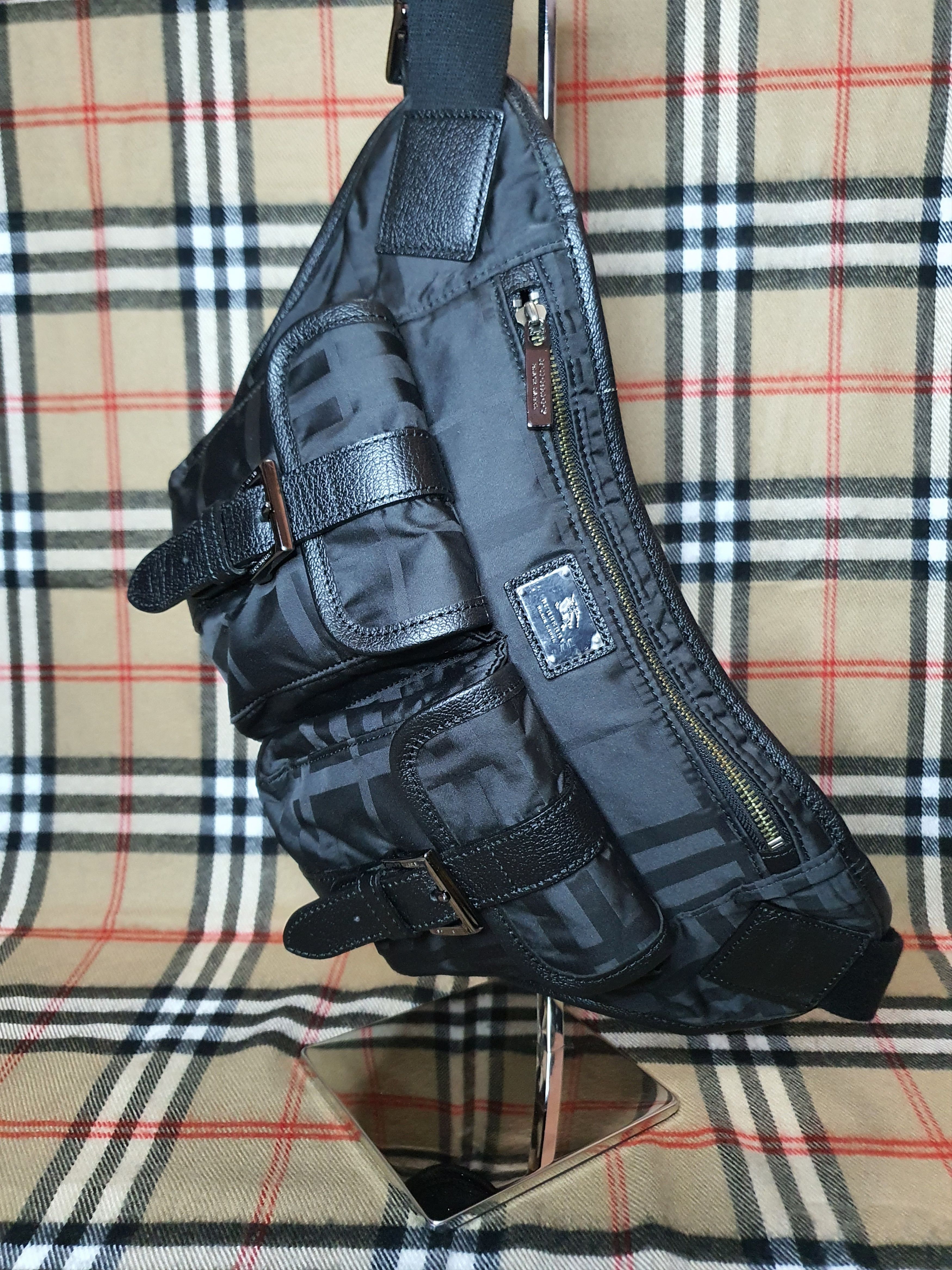 Burberry BURBERRY Black Label 2-Way Waist Bag Crossbody Bag. Size ONE SIZE - 6 Thumbnail
