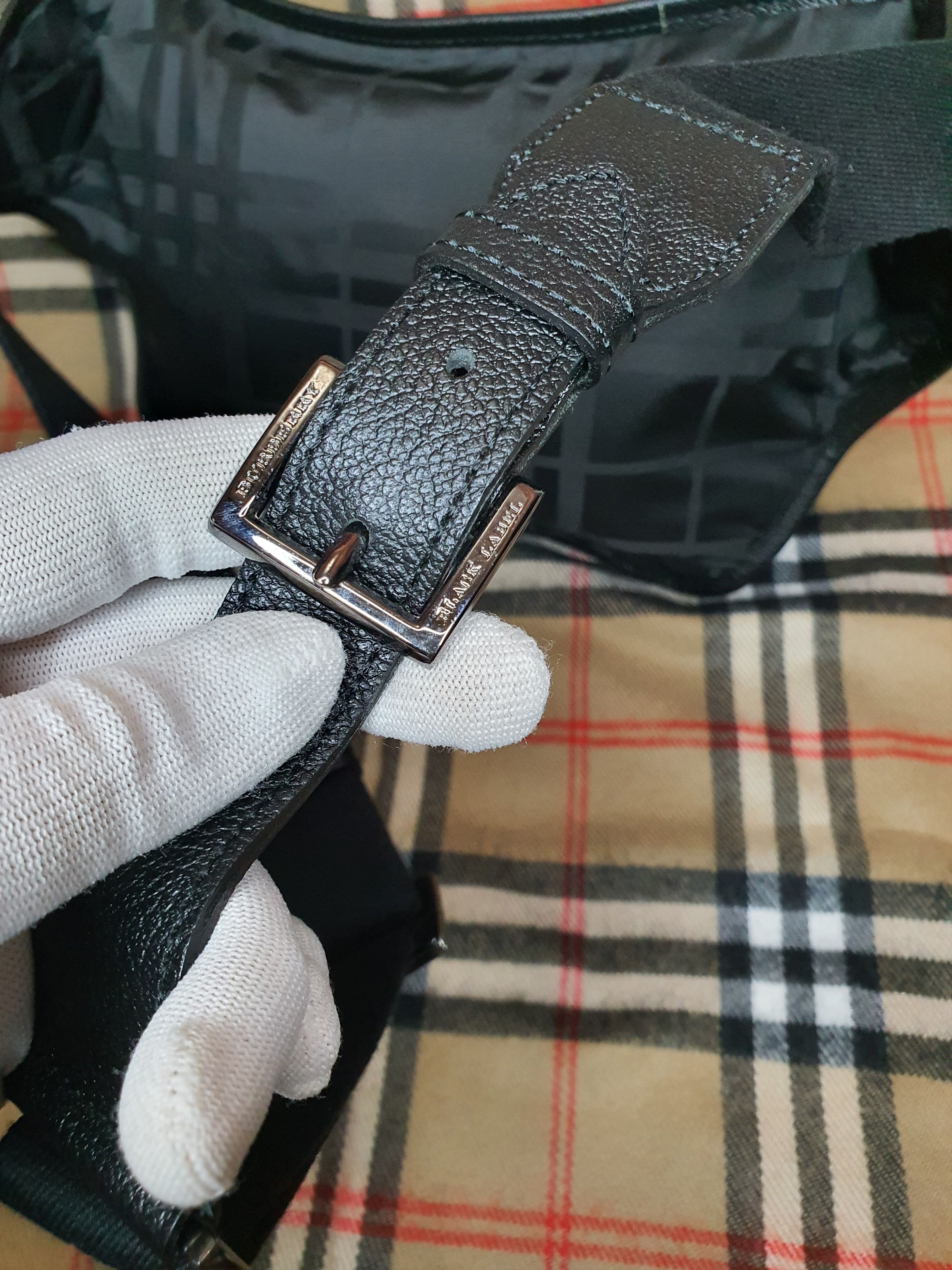 Burberry BURBERRY Black Label 2-Way Waist Bag Crossbody Bag. Size ONE SIZE - 12 Thumbnail