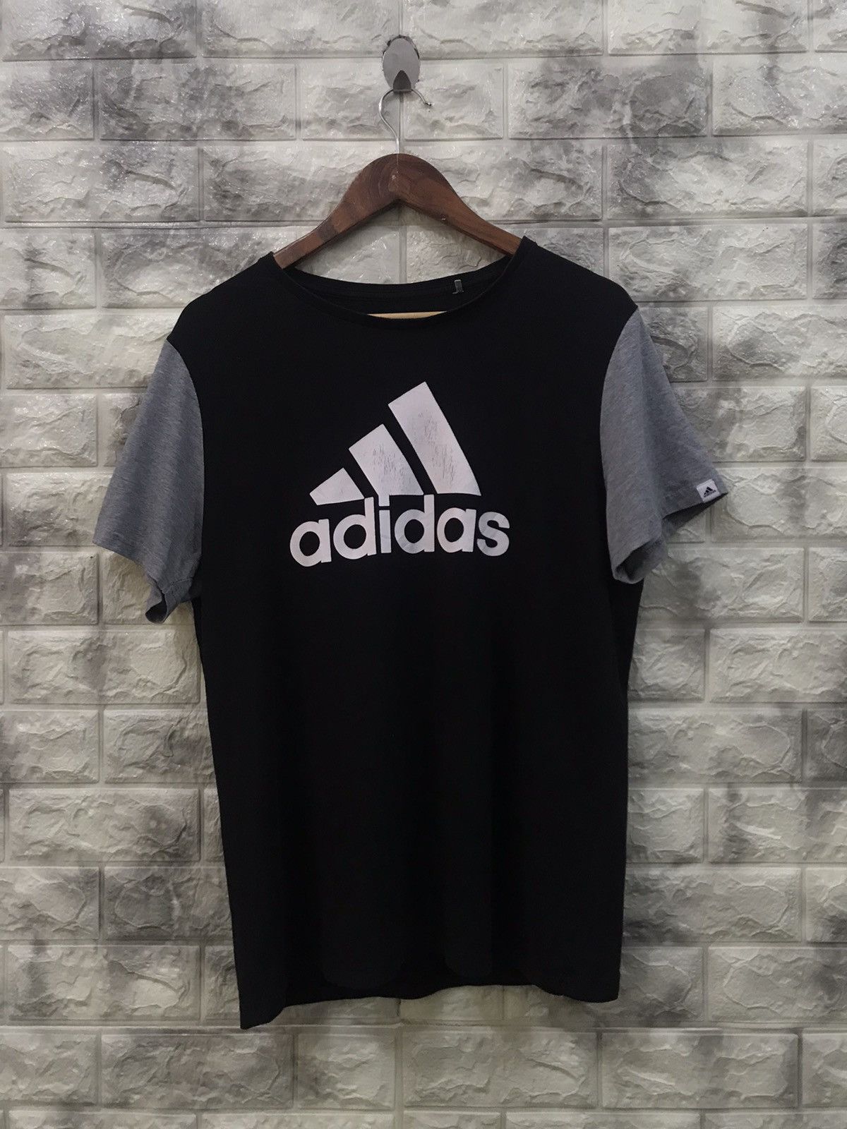 Adidas Adidas Big Logo T-Shirt Size US M / EU 48-50 / 2 - 1 Thumbnail