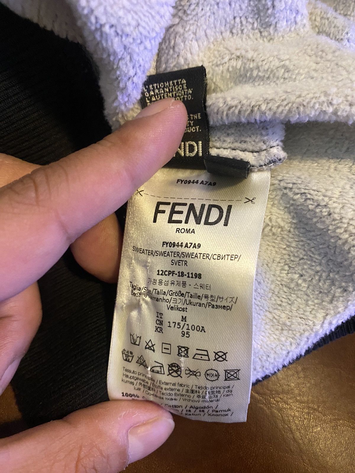 Fendi Authentic fendi sweater Size US M / EU 48-50 / 2 - 7 Thumbnail