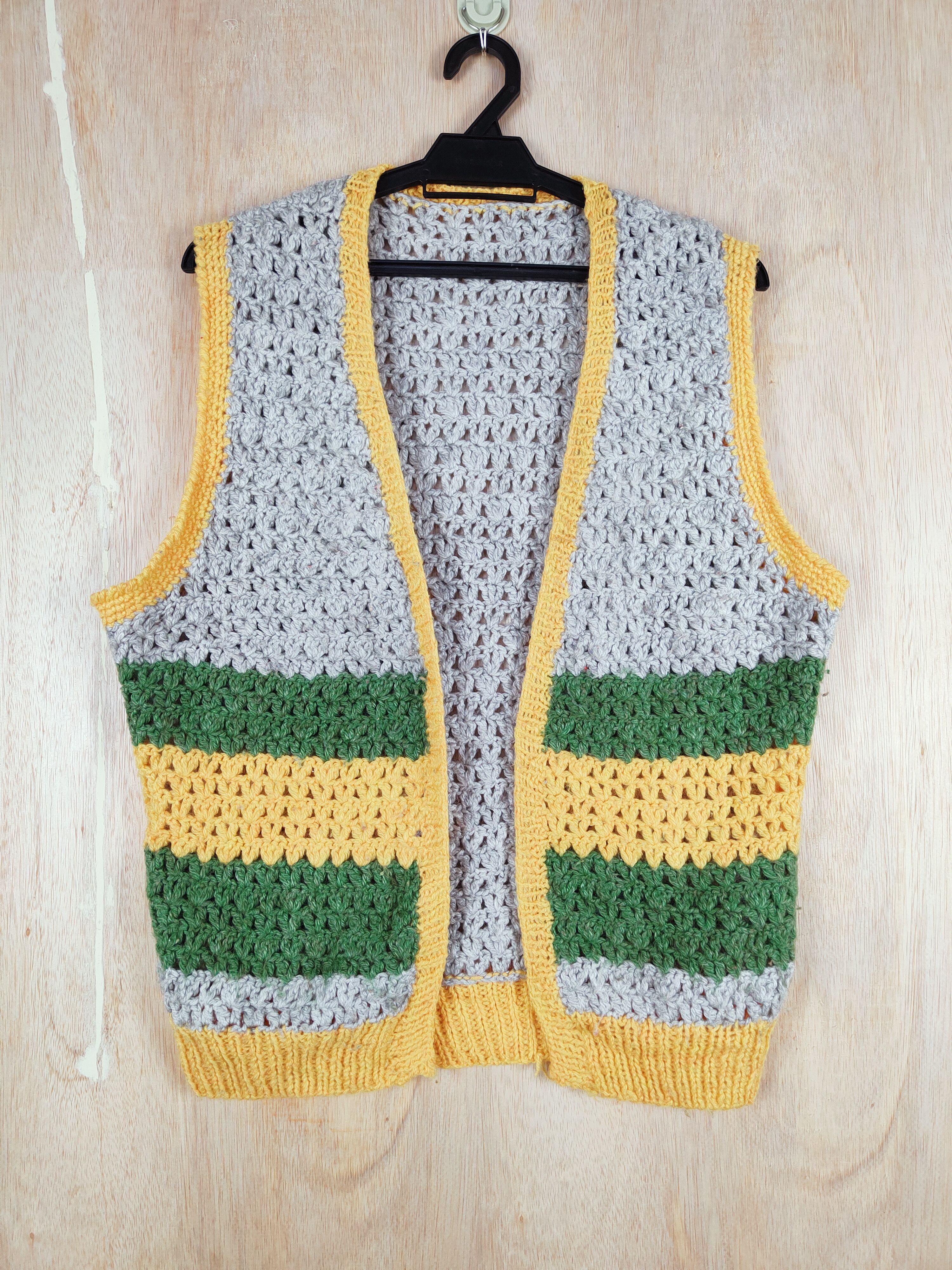 image of Homespun Knitwear x Vintage Japan Vintage Knitwear Cardigan Vest S294 in Gray/Green/Yellow (Size Me