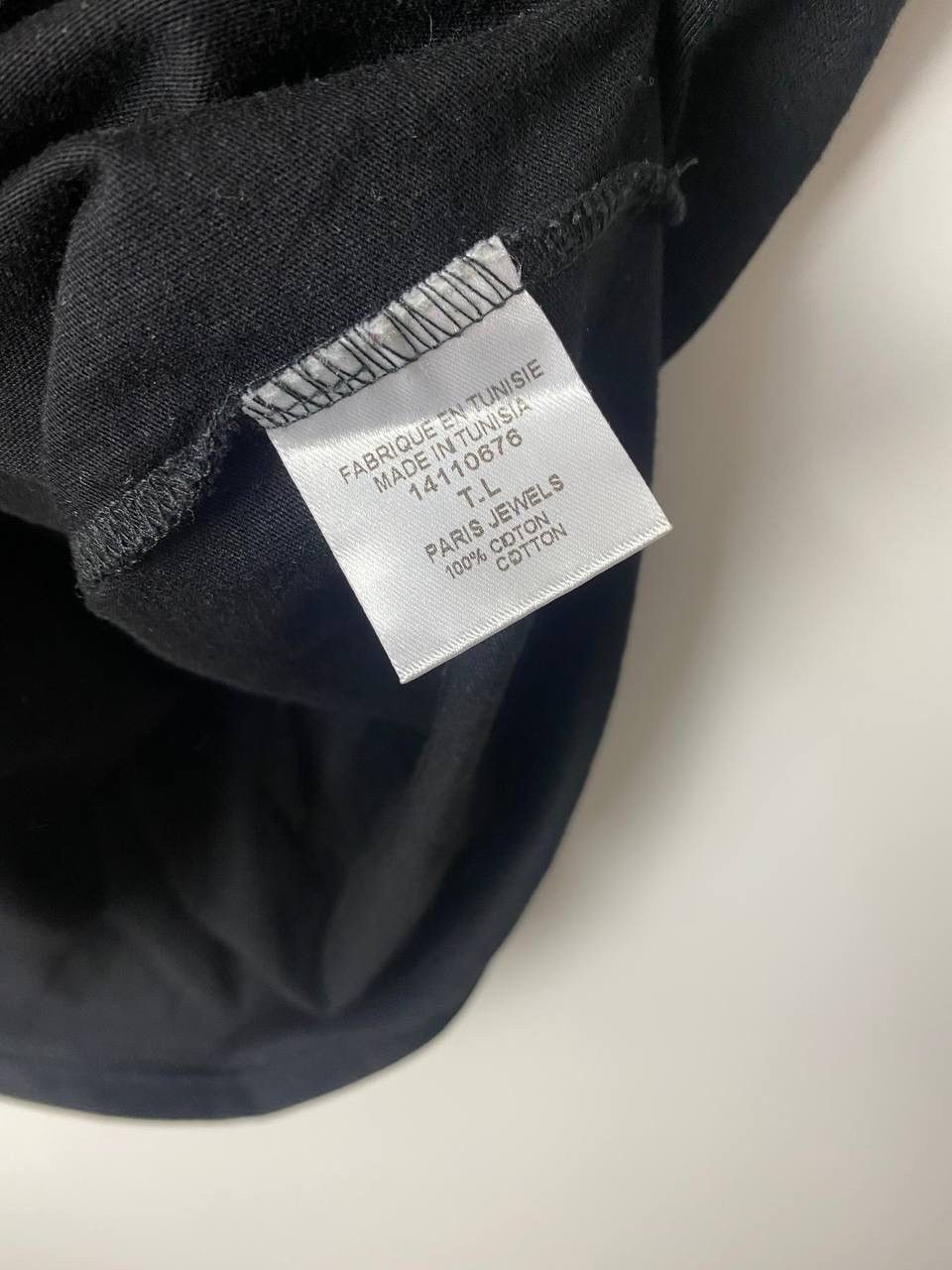 DEFEND PARIS Defend Paris t-shirt size L Size US L / EU 52-54 / 3 - 5 Thumbnail
