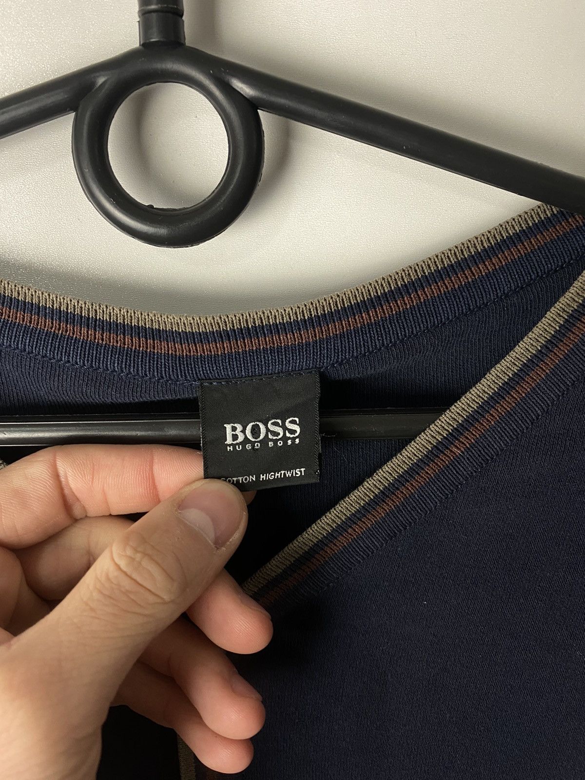 Hugo Boss Hugo Boss luxury sweaters size L Size US L / EU 52-54 / 3 - 3 Thumbnail
