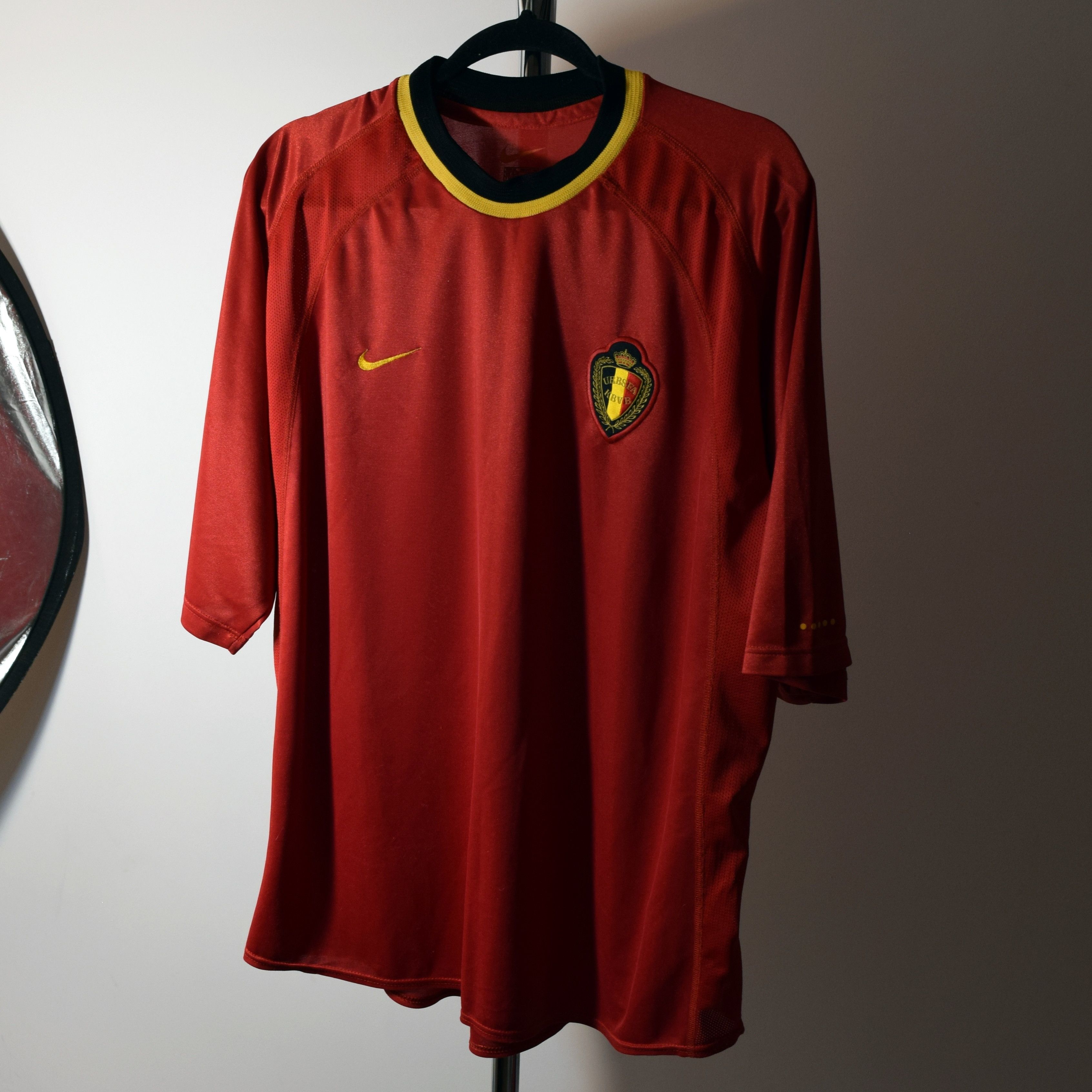 image of Nike Belgium 2000 2002 Home Soccer Jersey Football Shirt in Red, Men's (Size XL)