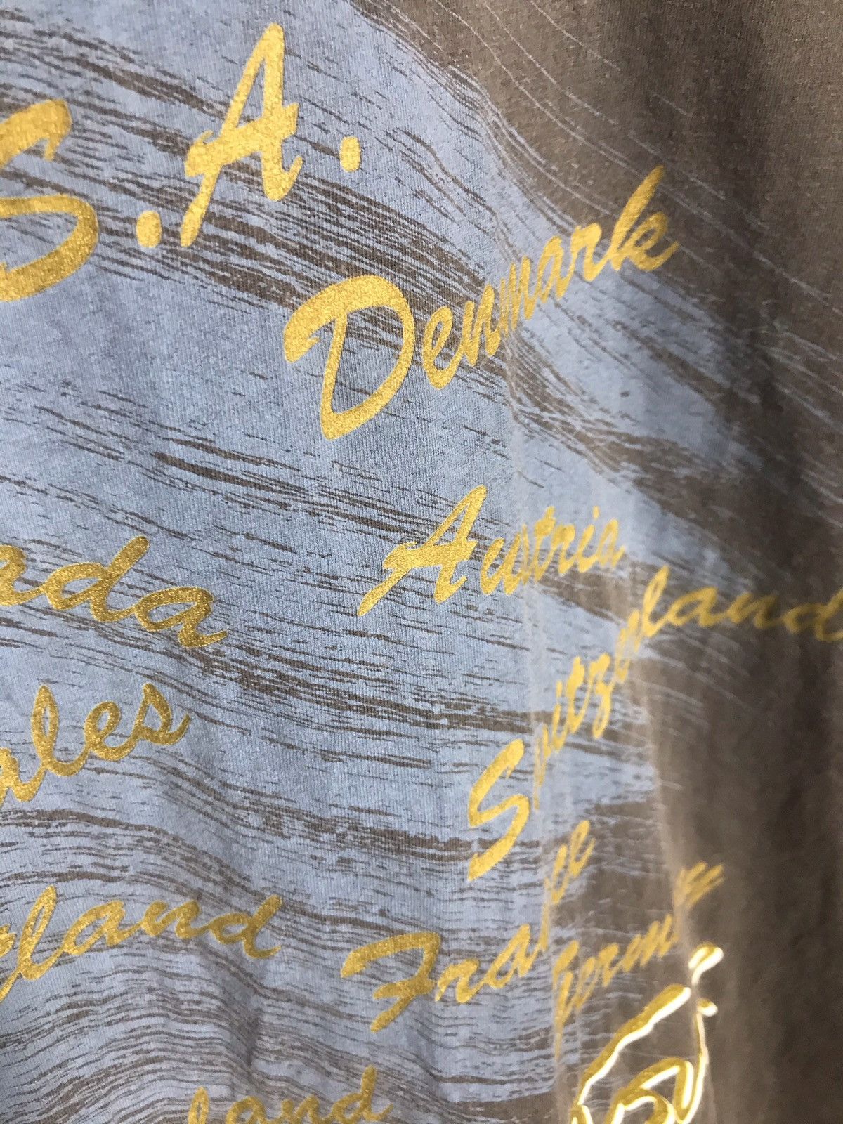 Vintage Vintage 90s Torvill Dean t-shirt Size US L / EU 52-54 / 3 - 16 Thumbnail