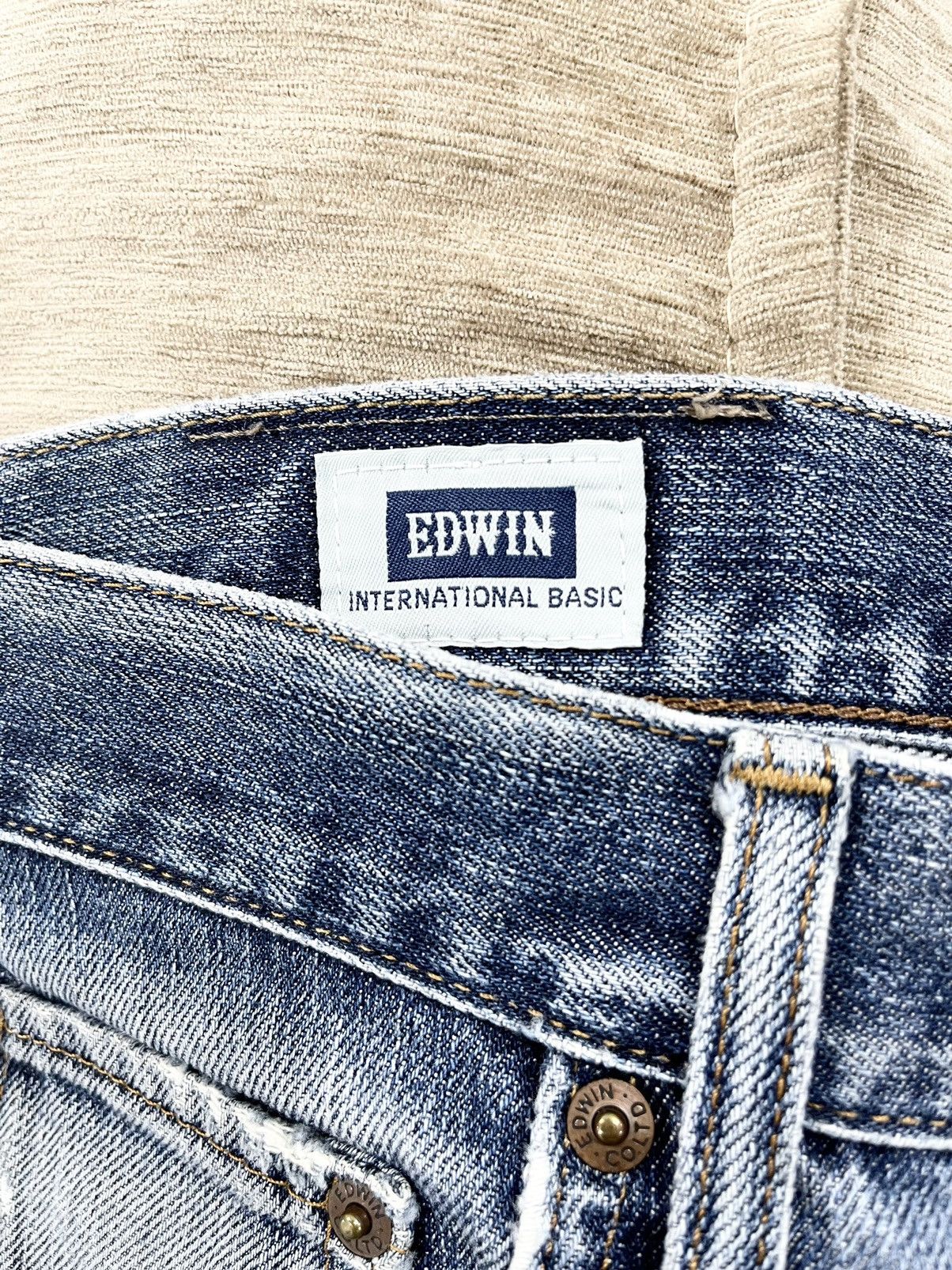 Edwin VINTAGE90s🔥🔥SICK EDWIN404 INTERNATIONAL BASIC DISTRESSED Size US 30 / EU 46 - 18 Thumbnail
