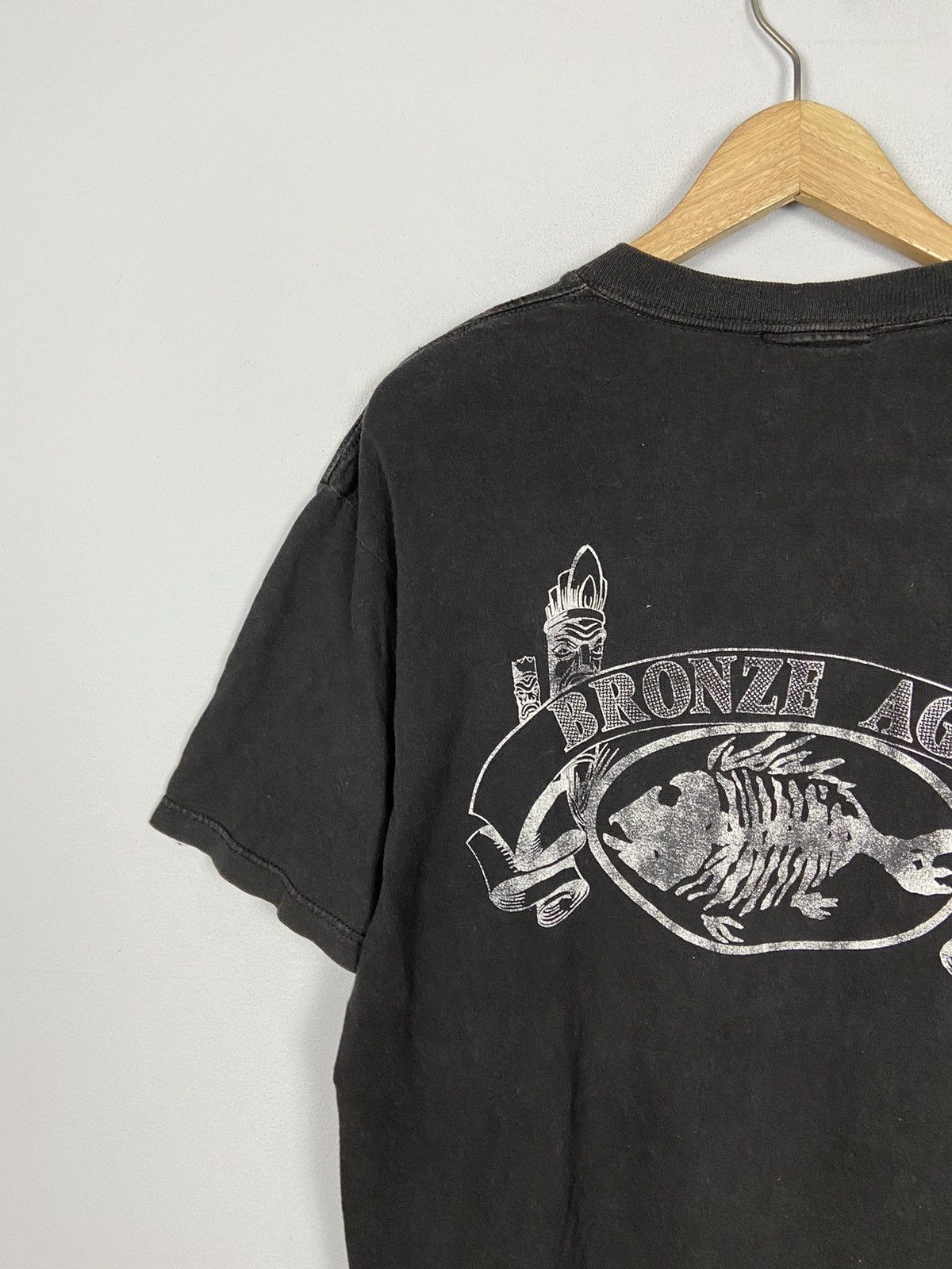Vintage Vintage Bronze Age Skateboard Surf Skate Tee Size US L / EU 52-54 / 3 - 3 Thumbnail