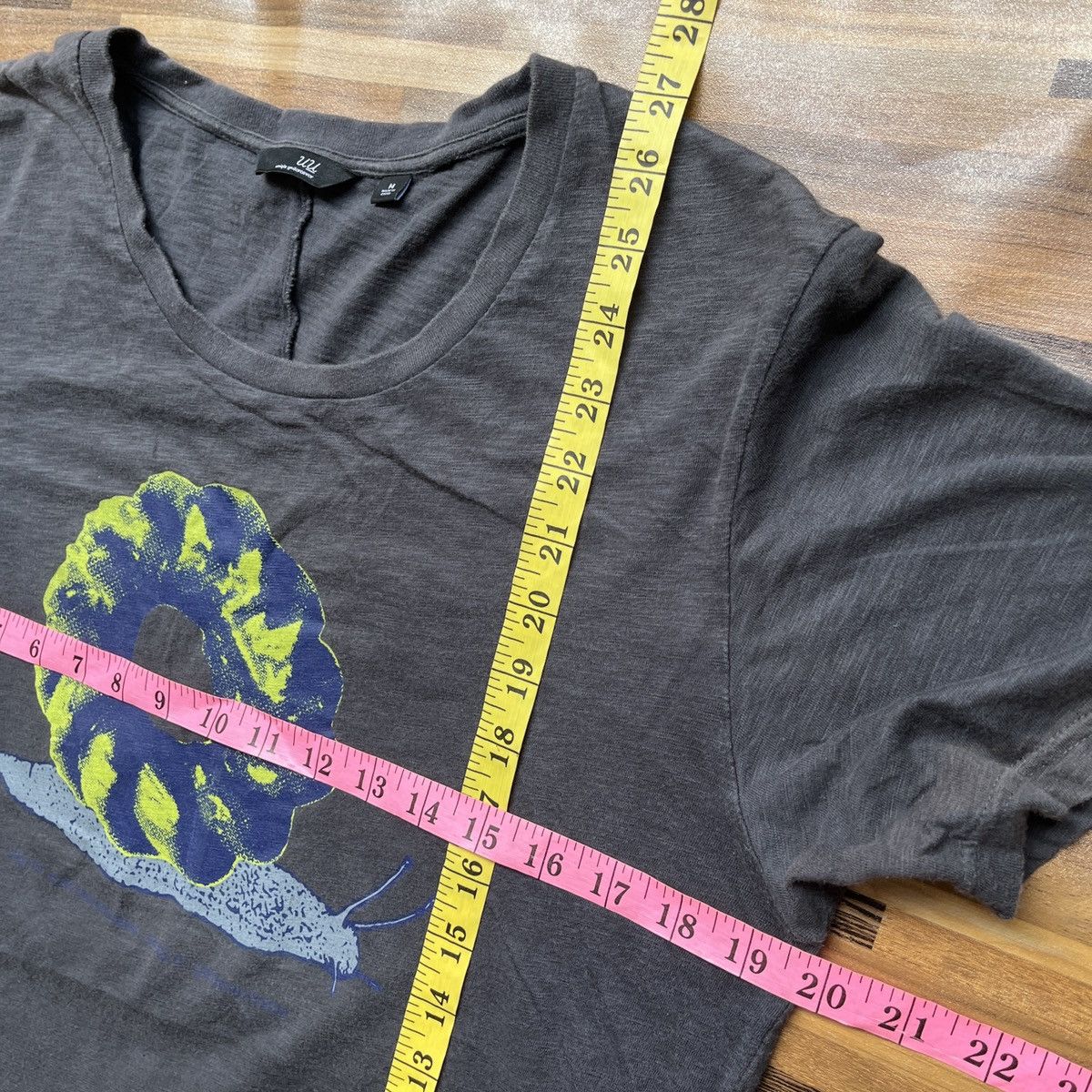 Jun Takahashi × Undercover × Uniqlo Undercover X Jun Takahashi X Uniqlo TShirt Size US M / EU 48-50 / 2 - 3 Thumbnail