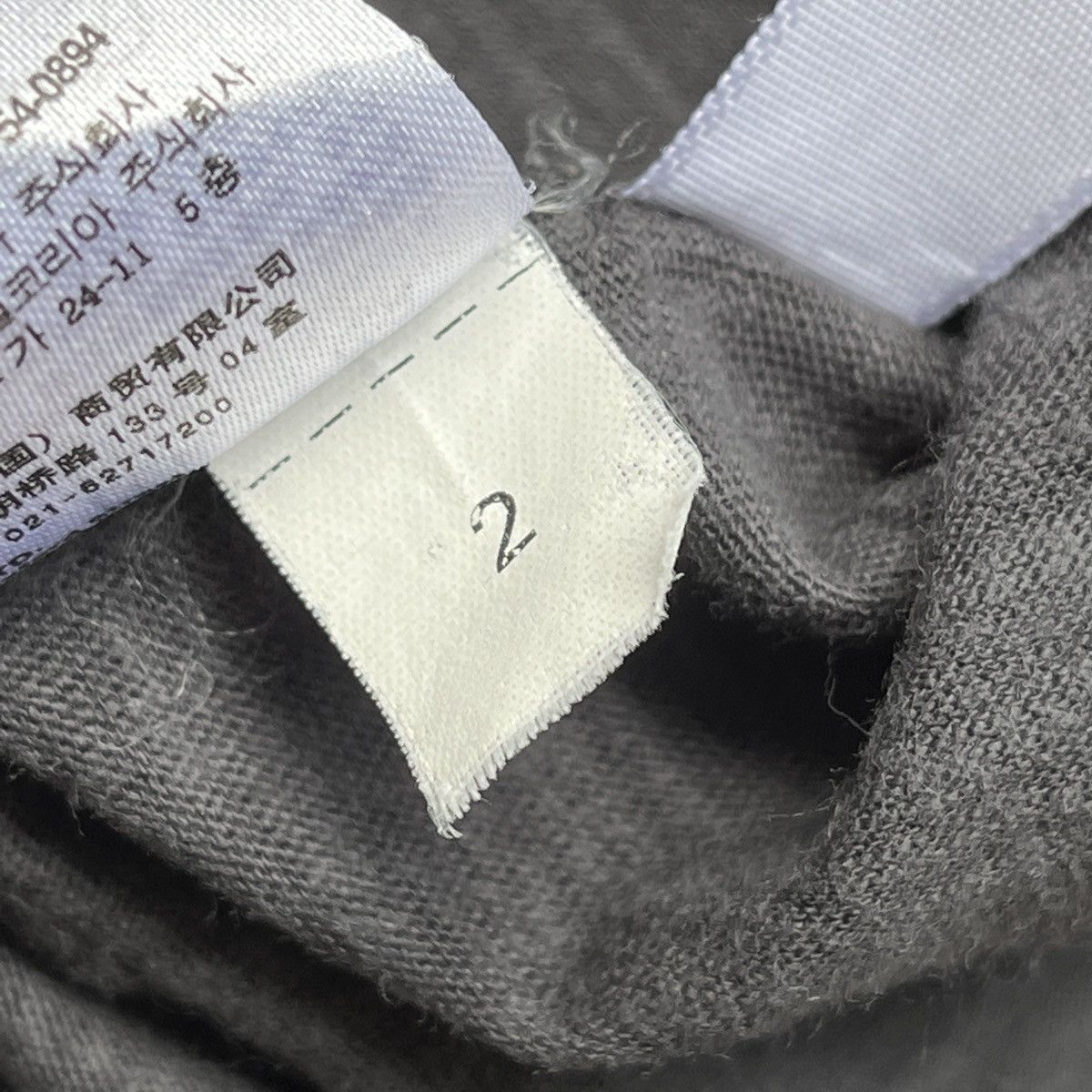 Jun Takahashi × Undercover × Uniqlo Undercover X Jun Takahashi X Uniqlo TShirt Size US M / EU 48-50 / 2 - 13 Thumbnail