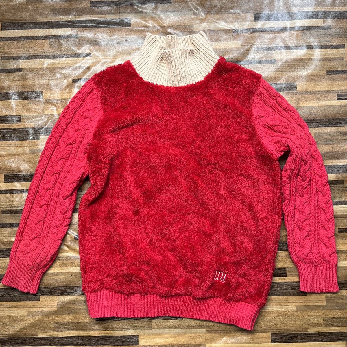 Undercover × Uniqlo Undercover X Uniqlo Sweater Rare Red Colour Size US M / EU 48-50 / 2 - 19 Thumbnail