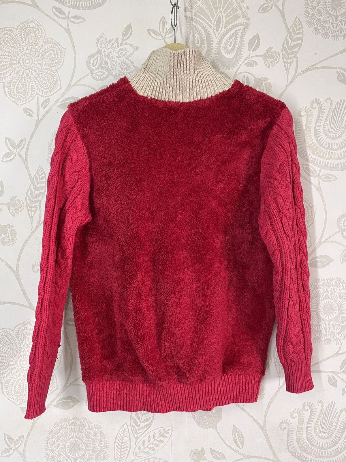 Undercover × Uniqlo Undercover X Uniqlo Sweater Rare Red Colour Size US M / EU 48-50 / 2 - 21 Thumbnail