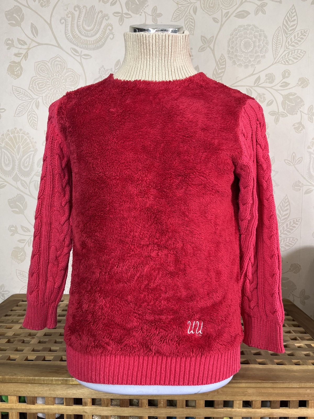Undercover × Uniqlo Undercover X Uniqlo Sweater Rare Red Colour Size US M / EU 48-50 / 2 - 3 Thumbnail