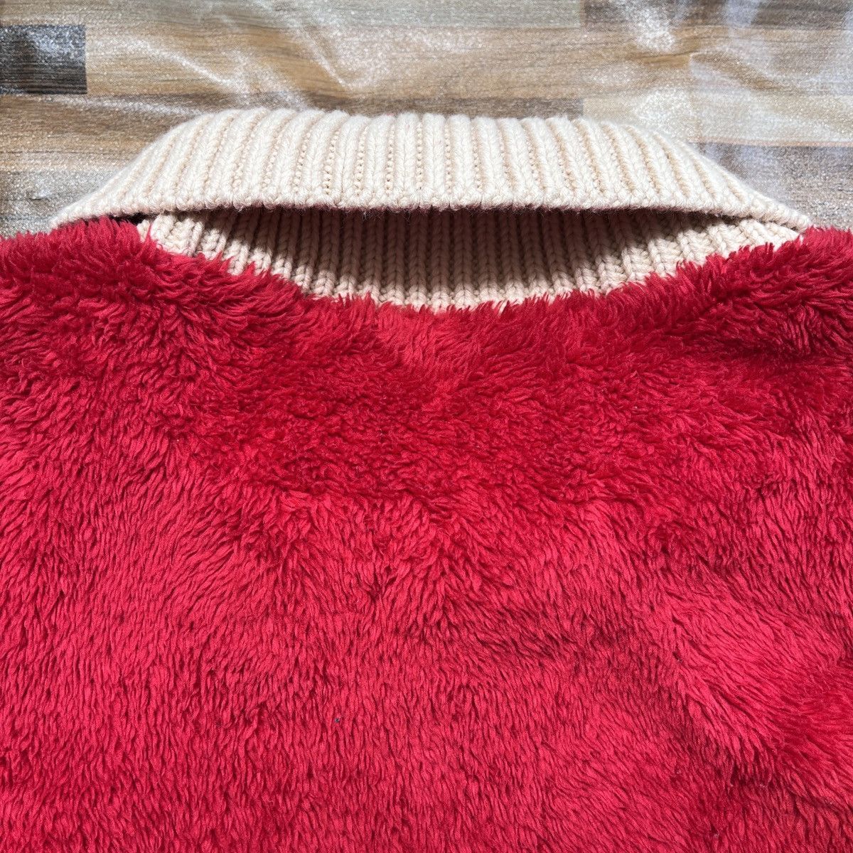 Undercover × Uniqlo Undercover X Uniqlo Sweater Rare Red Colour Size US M / EU 48-50 / 2 - 17 Thumbnail