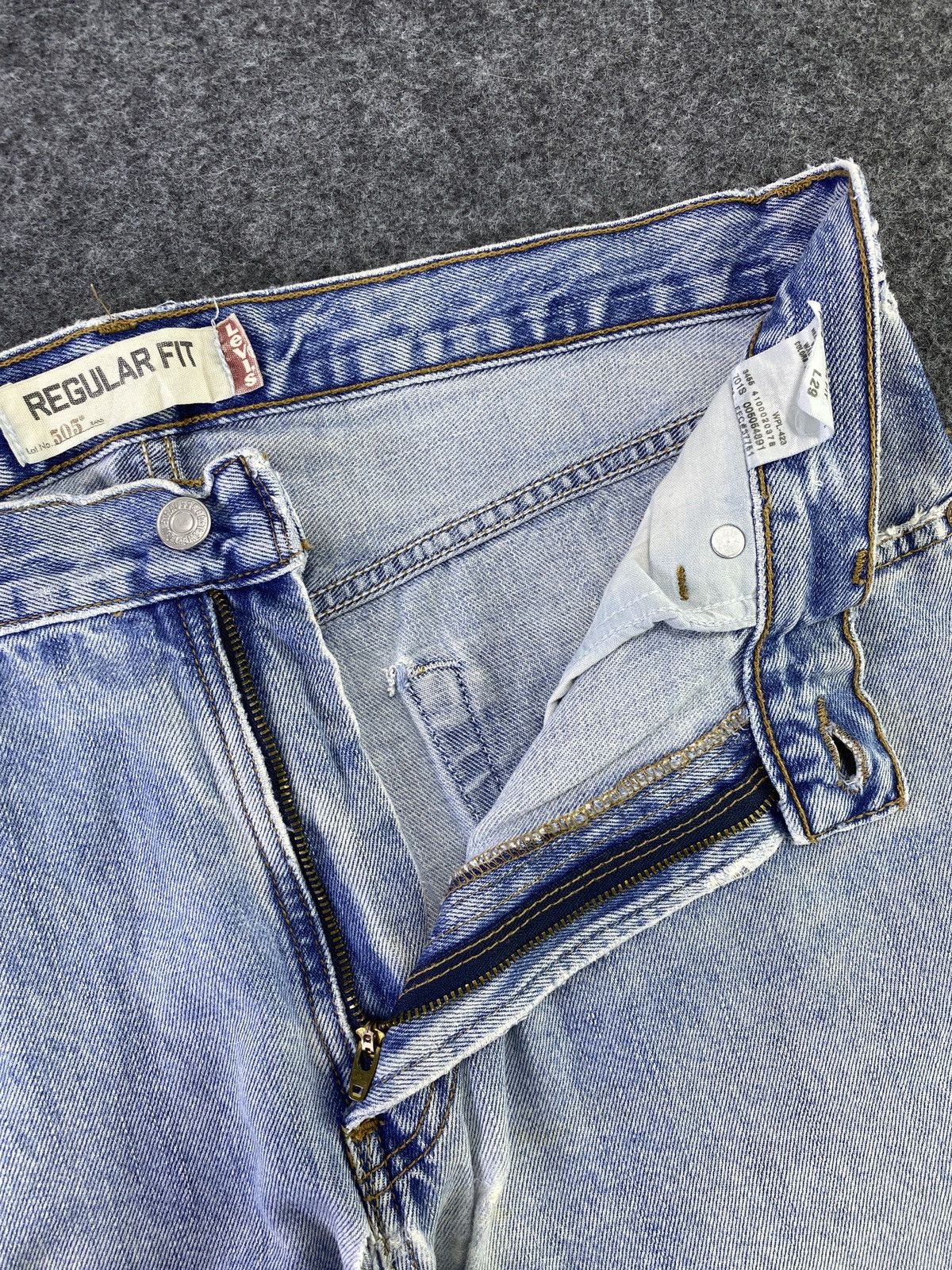 Levi's VINTAGE LEVI'S 505 BLUE WASH JEANS - J687 Size US 34 / EU 50 - 3 Thumbnail