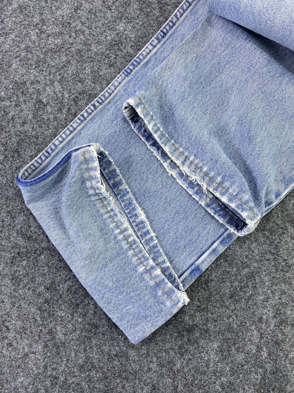 Levi's VINTAGE LEVI'S 505 BLUE WASH JEANS - J687 Size US 34 / EU 50 - 9 Thumbnail
