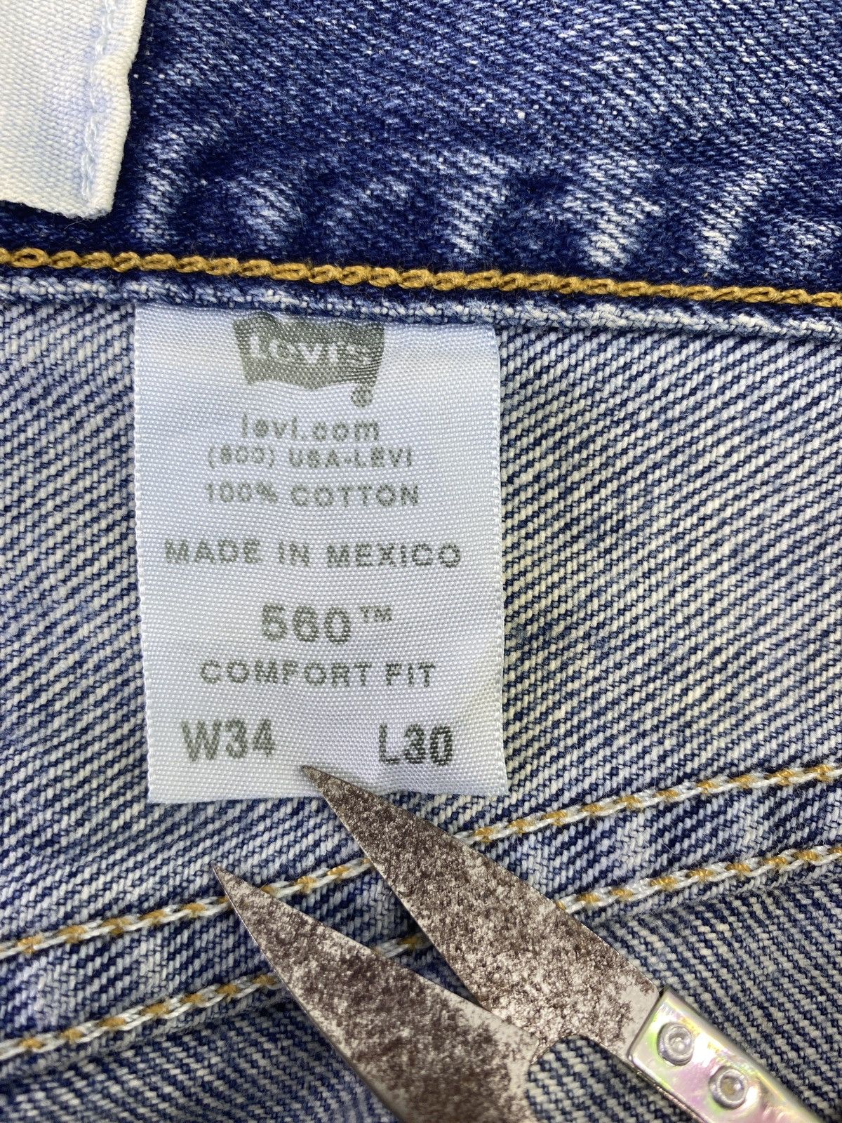 Levi's VINTAGE LEVIS 560 DIRTY BLUE JEANS - J693 Size US 34 / EU 50 - 5 Thumbnail