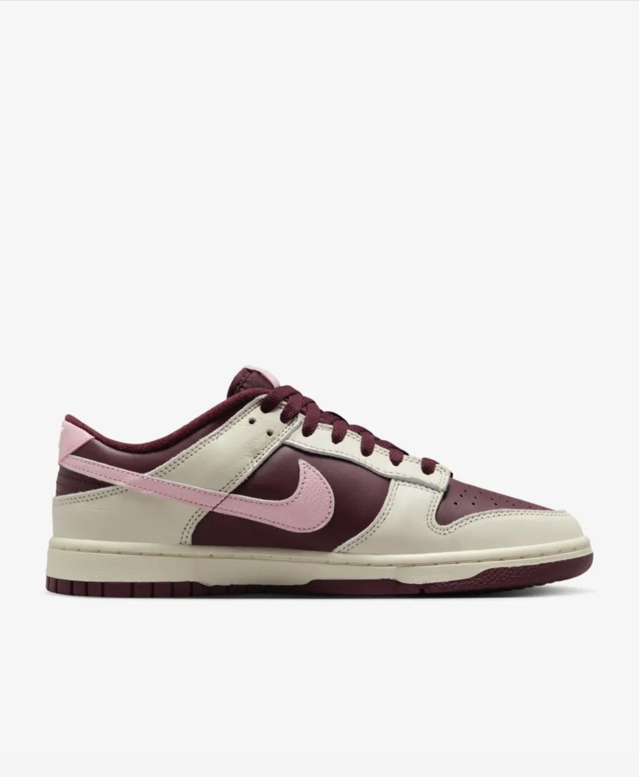 Nike Nike Dunk Low Valentine’s Day Size US 11 / EU 44 - 8 Thumbnail