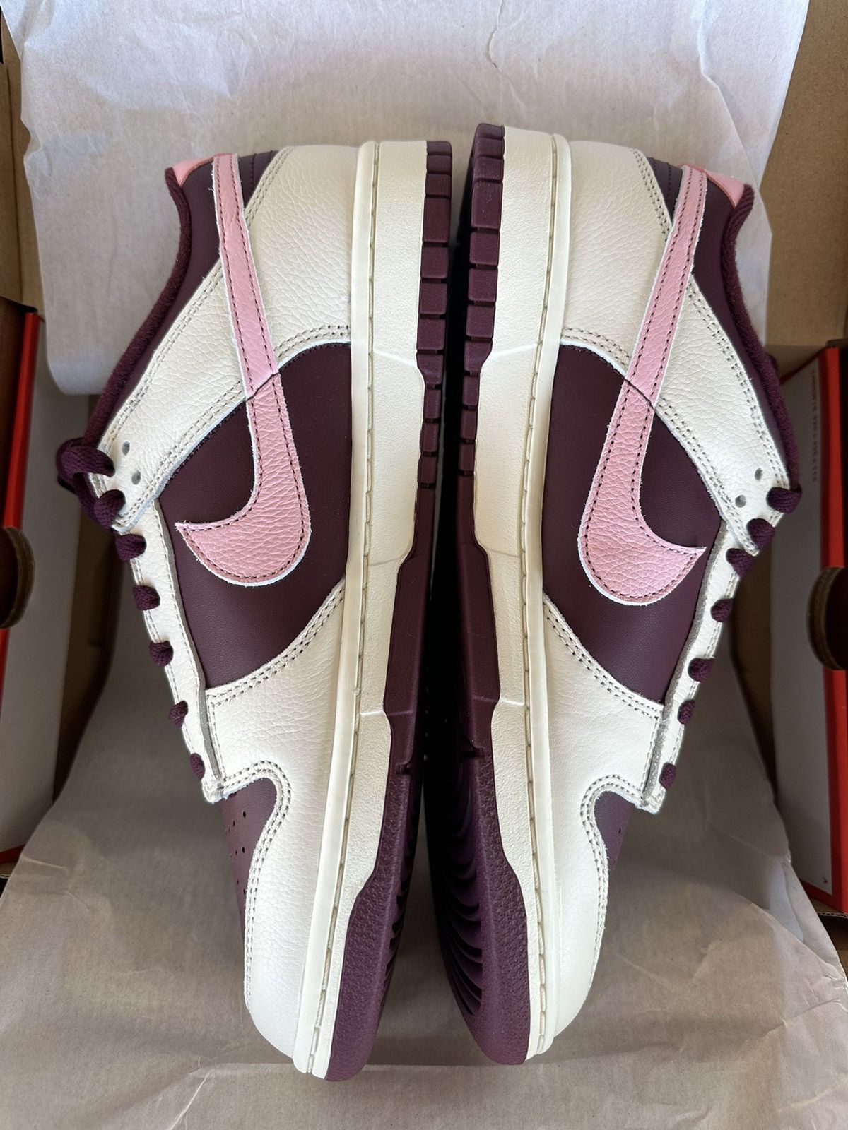 Nike Nike Dunk Low Valentine’s Day Size US 11 / EU 44 - 3 Thumbnail