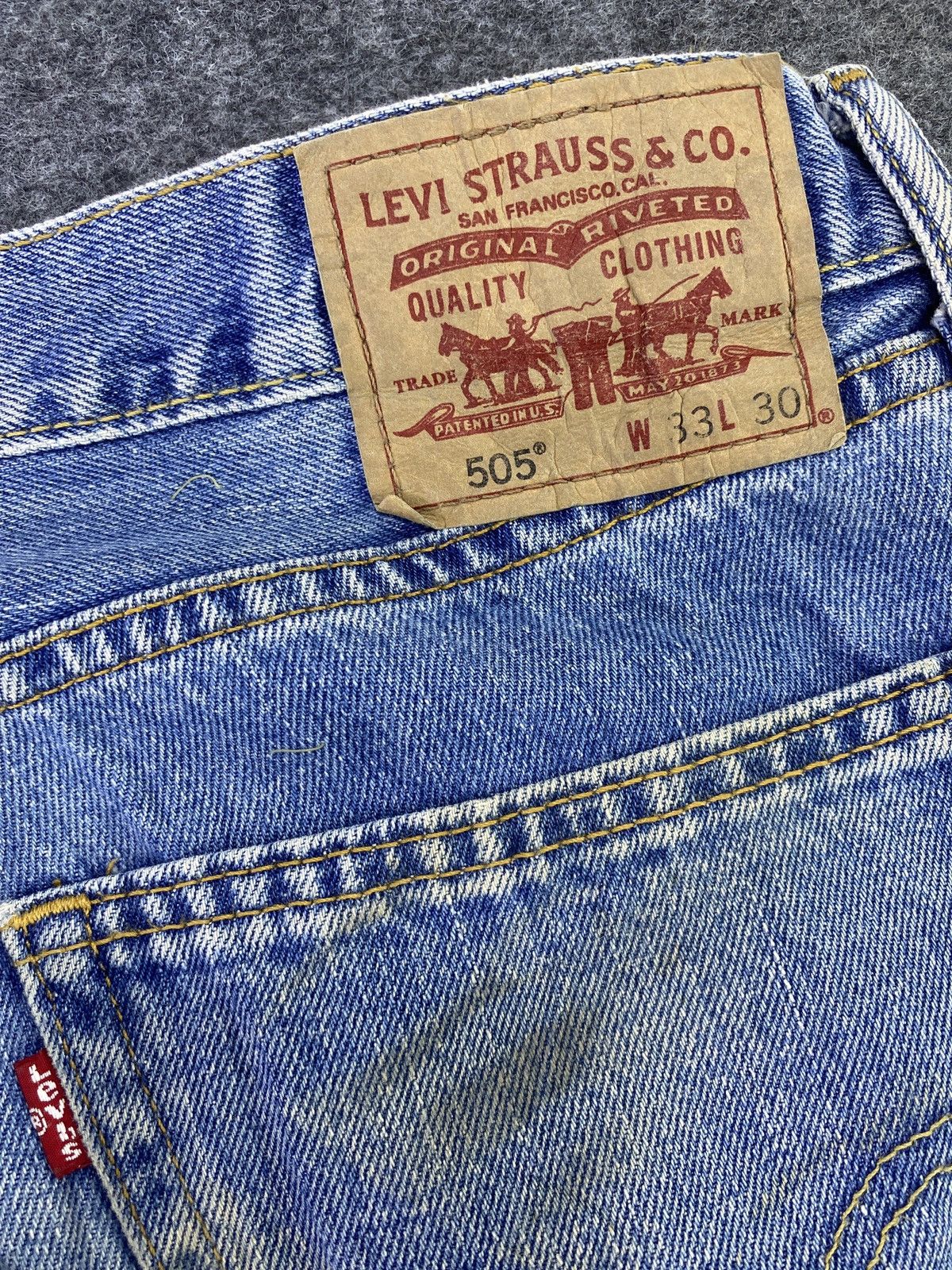 Levi's VINTAGE LEVI'S 505 BLUE WASH JEANS - J694 Size US 36 / EU 52 - 9 Thumbnail