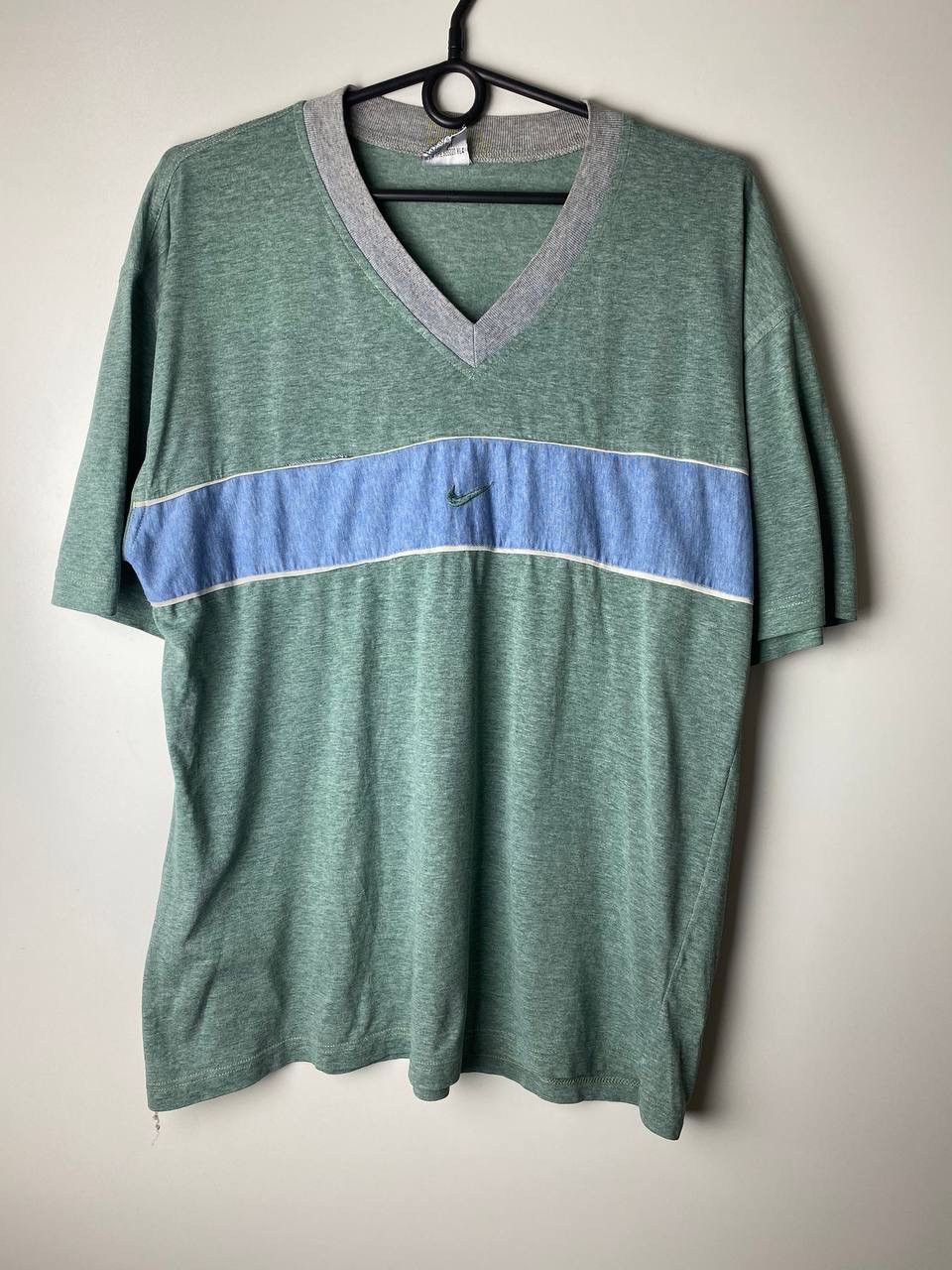 Vintage Nike center logo vintage t-shirt size M Size US M / EU 48-50 / 2 - 1 Thumbnail