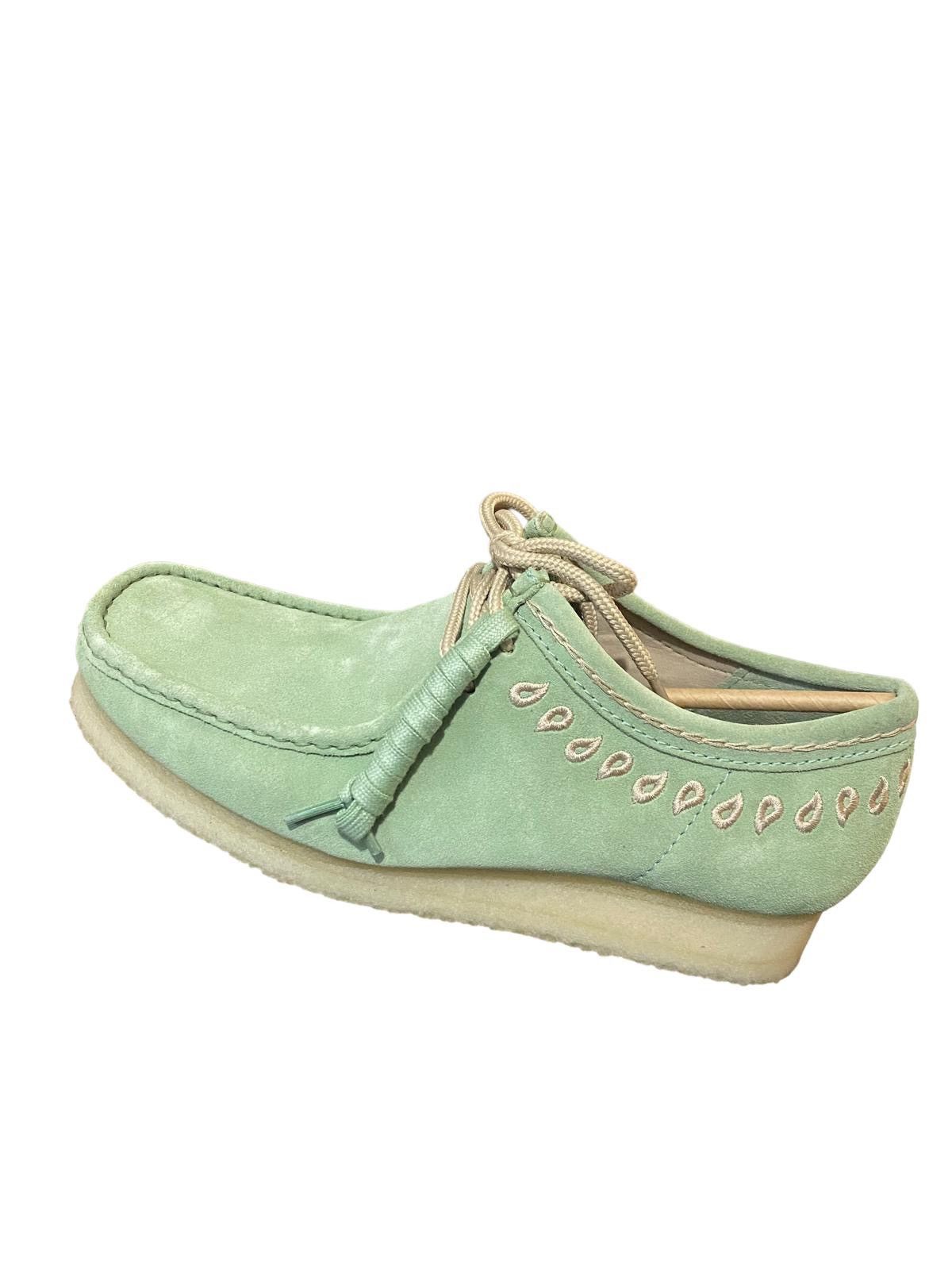 Clarks CLARKS WALLABEE WOMEN SIZE 10.5 COLOR GREEN EMBROIDERY Size US 10.5 / EU 43-44 - 1 Thumbnail