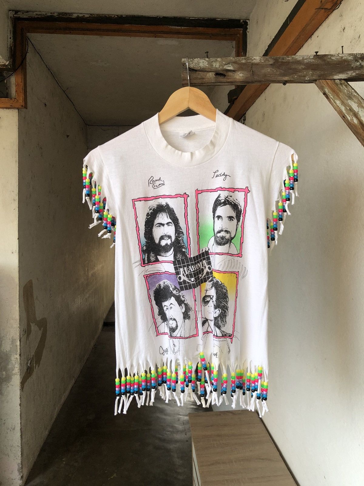 Band Tees Rare❗️Vintage 90s Alabama Band Tour Tshirt Size S / US 4 / IT 40 - 1 Thumbnail