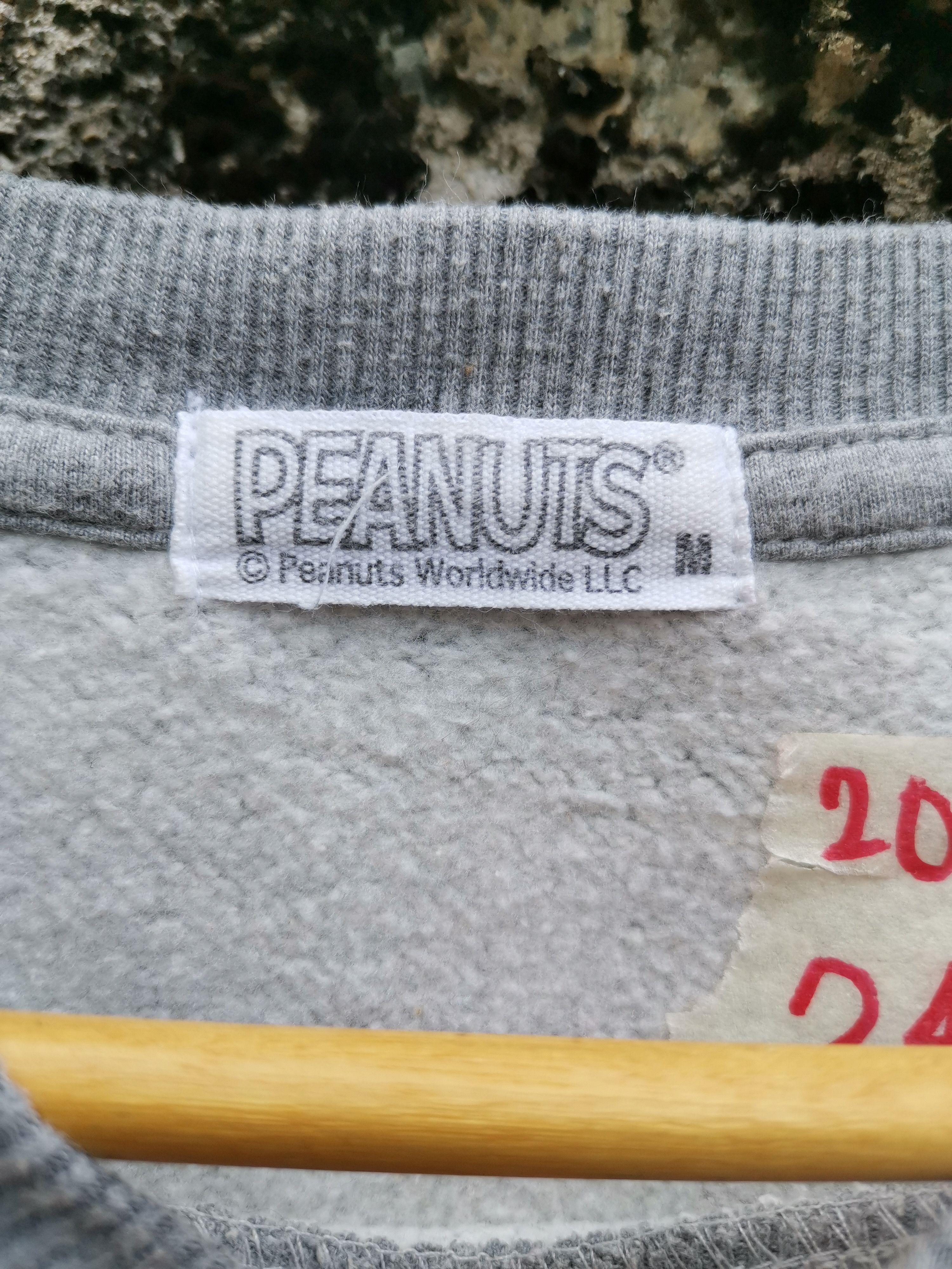 Japanese Brand Vintage Japanese Brand Peanuts Snoopy Sweatshirt Size US M / EU 48-50 / 2 - 4 Thumbnail