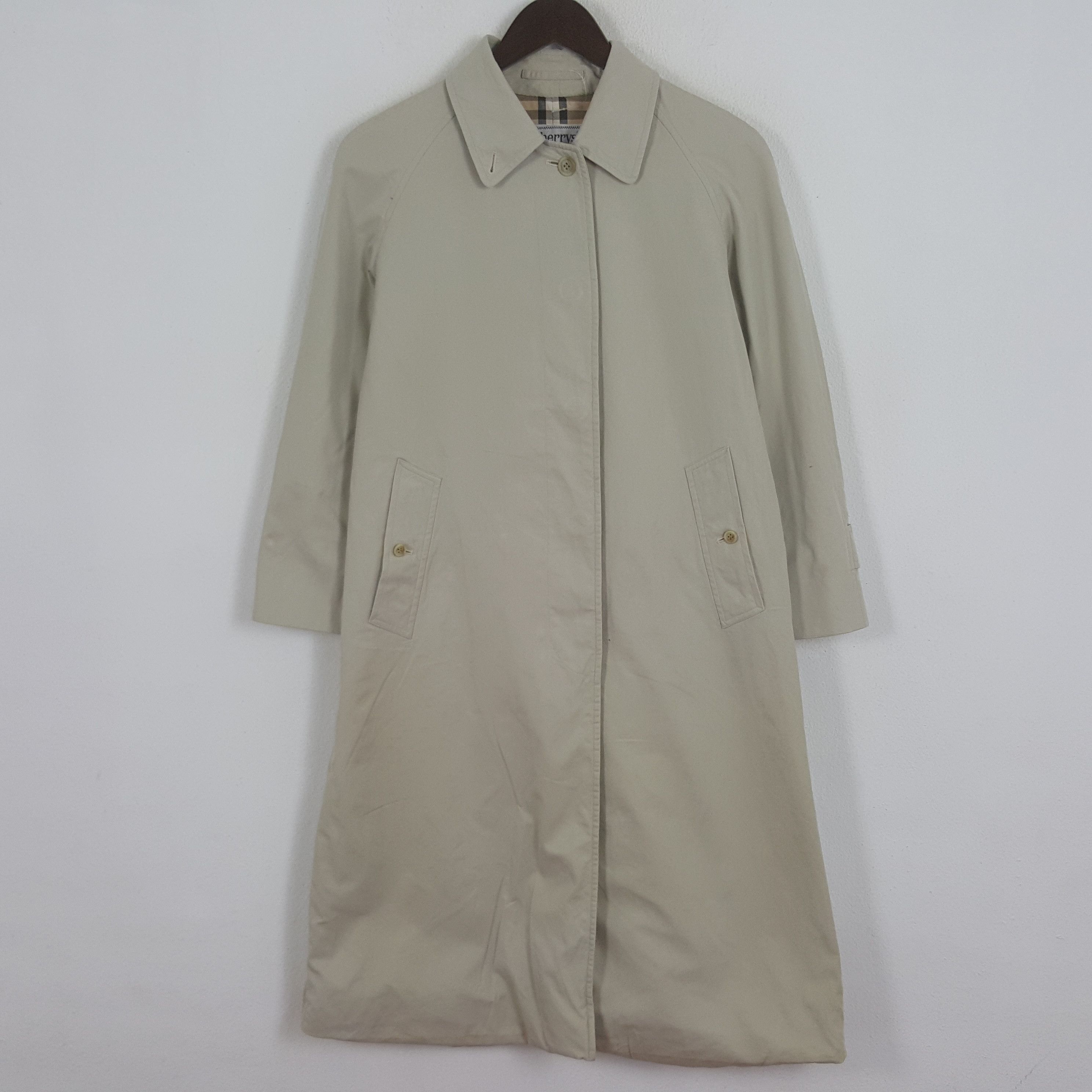 Burberry Vintage Burberrys London Nova Check Trench Coat Jacket Size M / US 6-8 / IT 42-44 - 1 Thumbnail