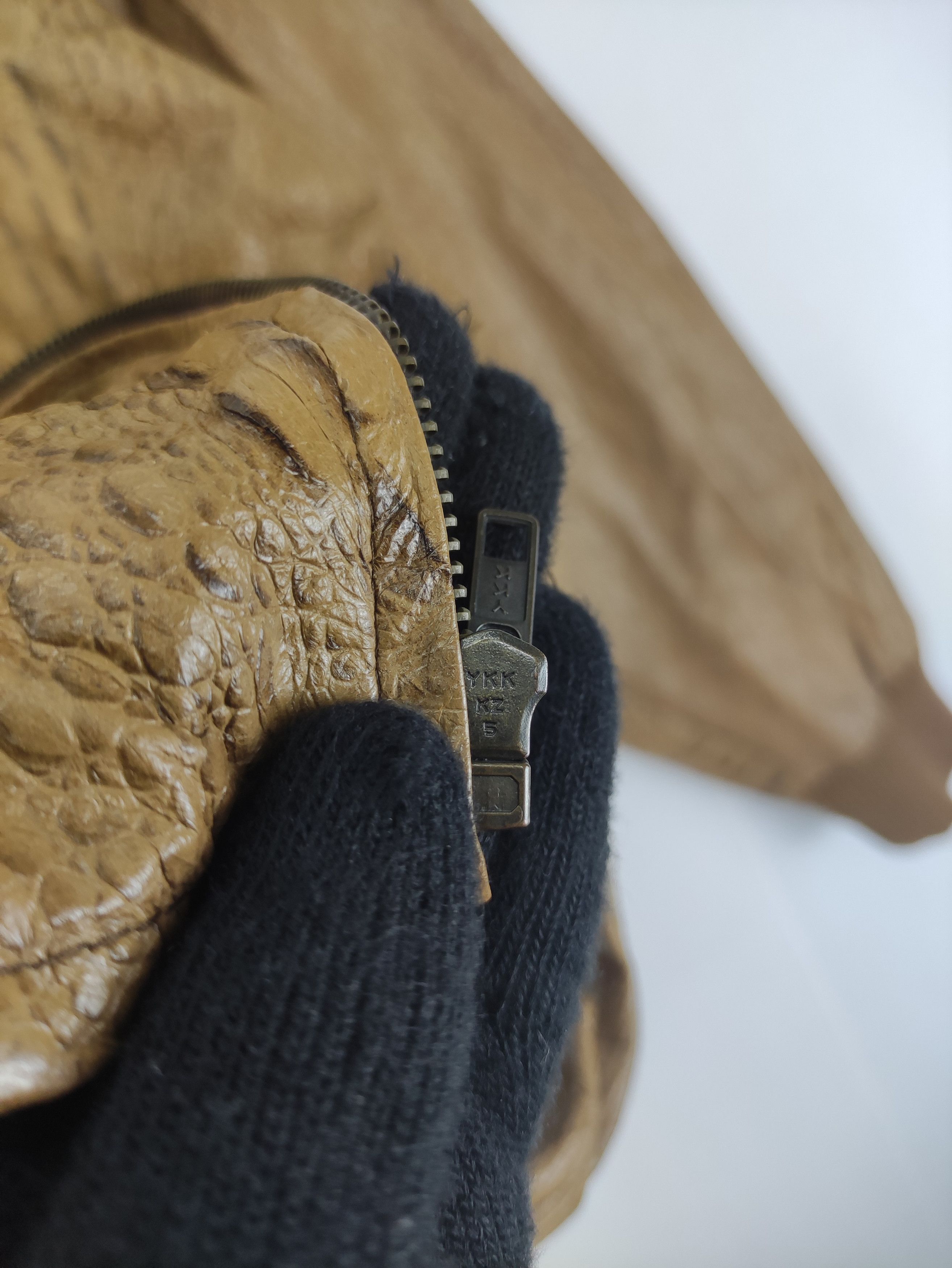 Leather Vintage Crocodile Leather Jacket Zipper Size US L / EU 52-54 / 3 - 6 Thumbnail