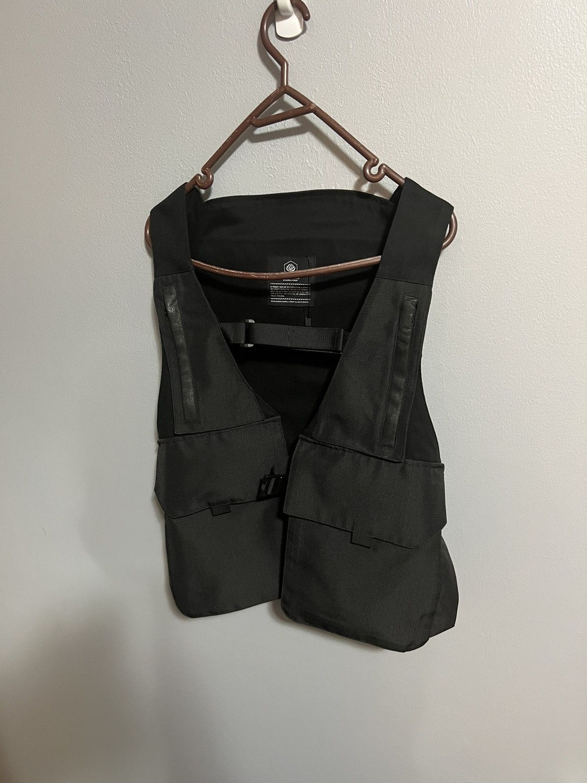 image of Guerilla Group x Guerrilla Group Tactical Vest Es-Av01-Bl Fw19 in Black, Men's (Size Medium)