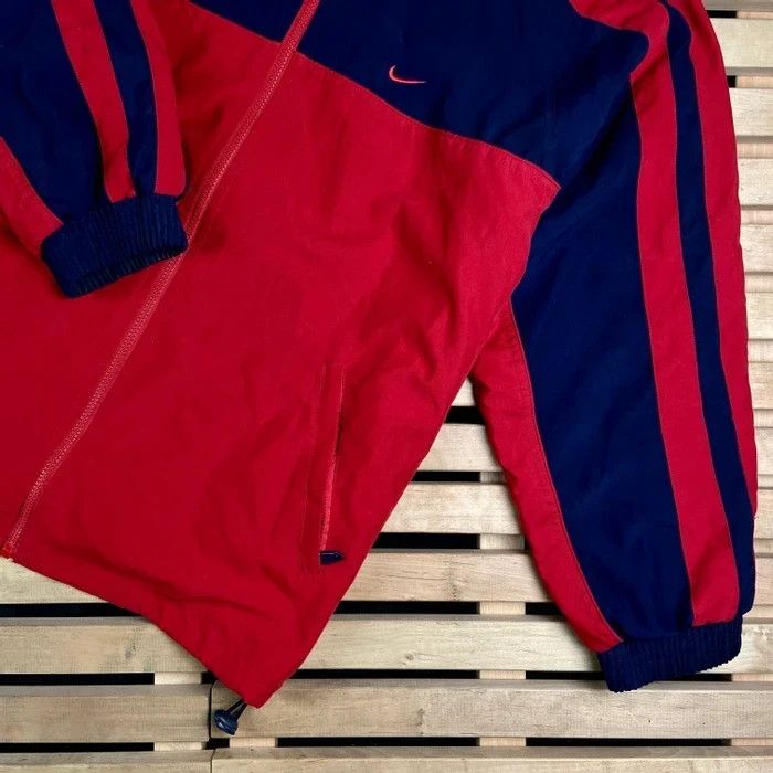 Nike × Vintage Mens Bomber Jacket Nike Vintage Size L Red Size US L / EU 52-54 / 3 - 3 Thumbnail