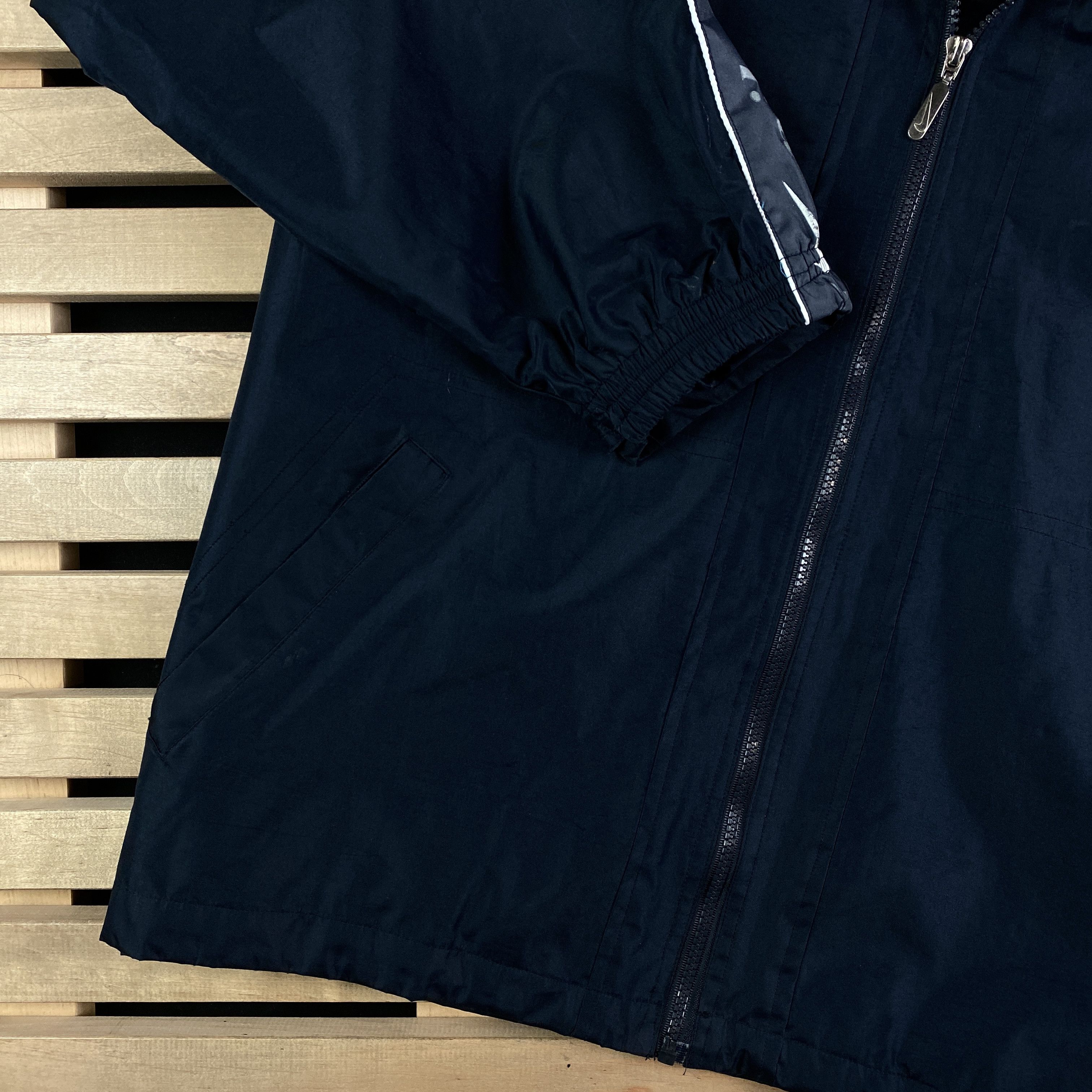 Nike × Vintage Mens Vintage Jacket Nike Swoosh Size L Lampasy Size US L / EU 52-54 / 3 - 3 Thumbnail