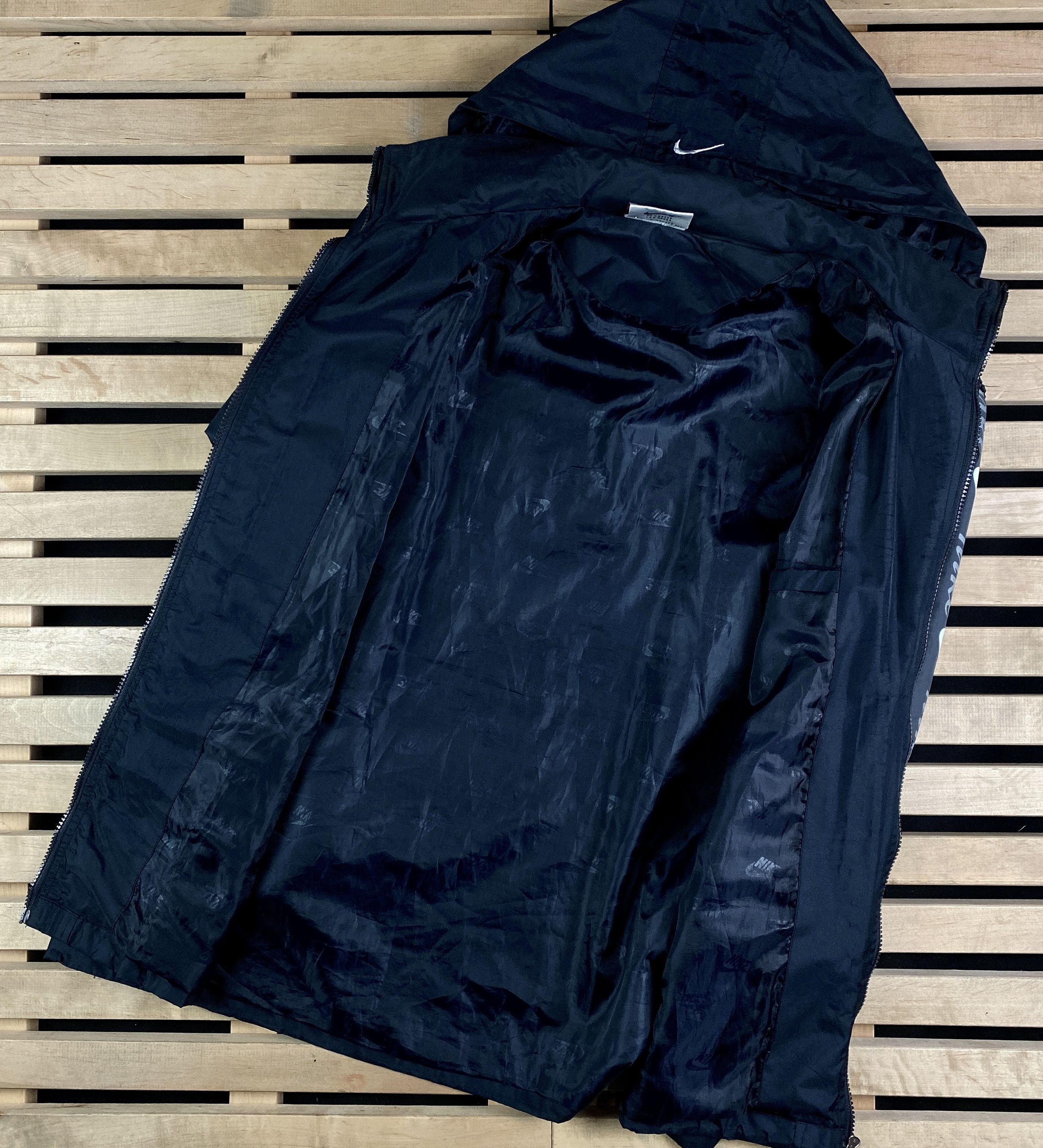 Nike × Vintage Mens Vintage Jacket Nike Swoosh Size L Lampasy Size US L / EU 52-54 / 3 - 7 Thumbnail