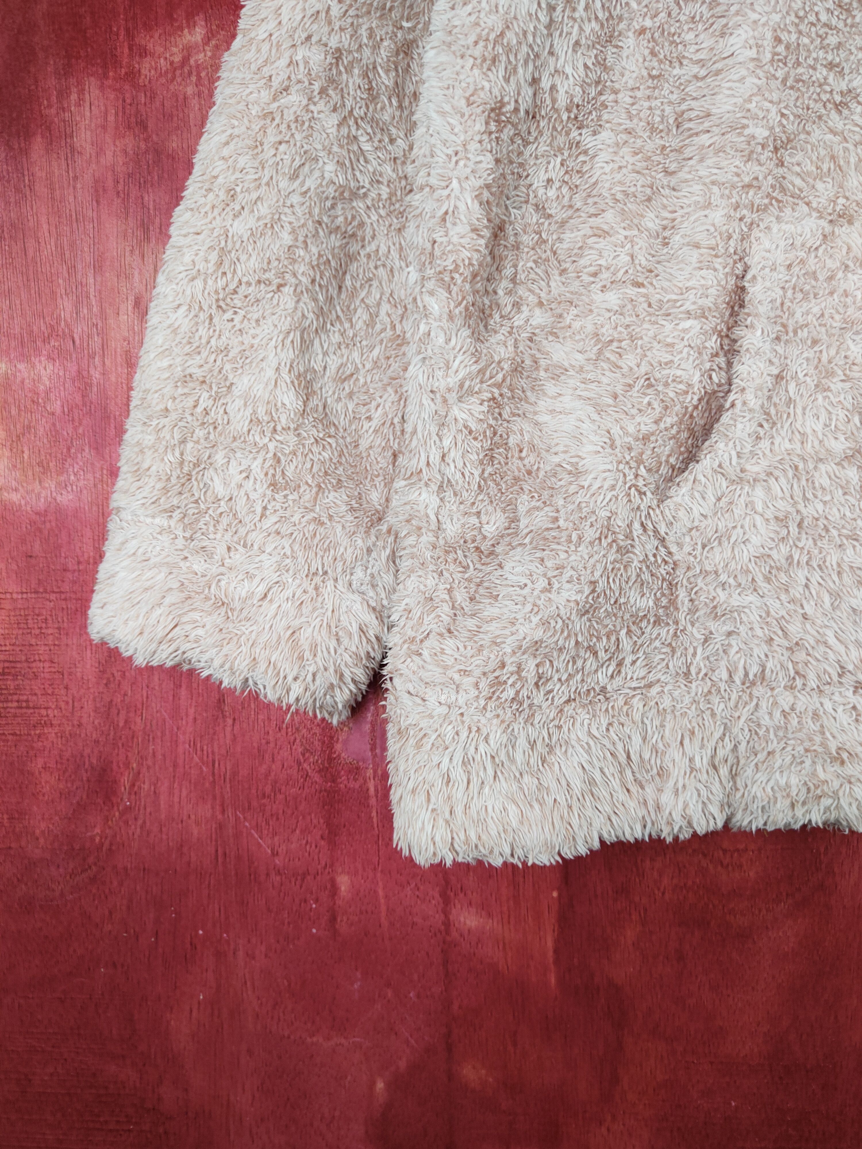 GU GU Peach fleece Shaggy Fur Hoodie Sweatshirt #S835 Size M / US 6-8 / IT 42-44 - 4 Thumbnail