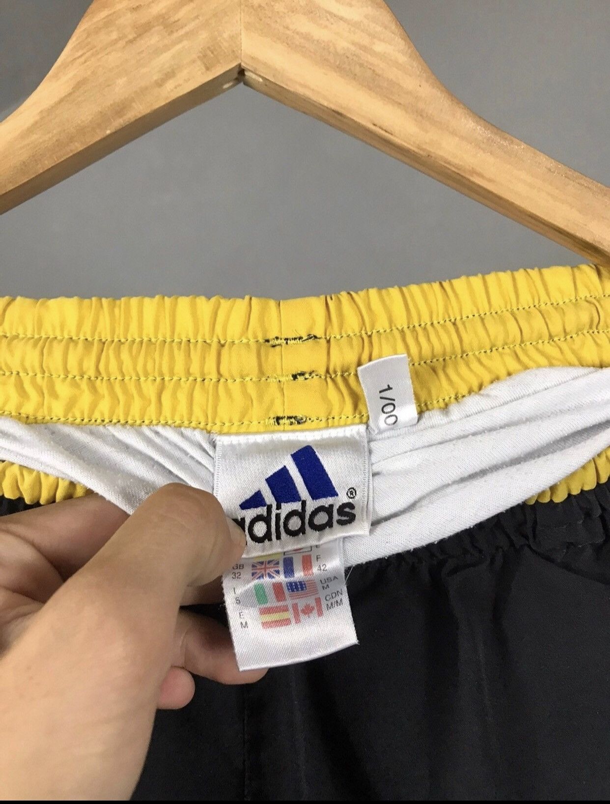 Adidas Adidas Vintage Shorts Size US 32 / EU 48 - 5 Thumbnail