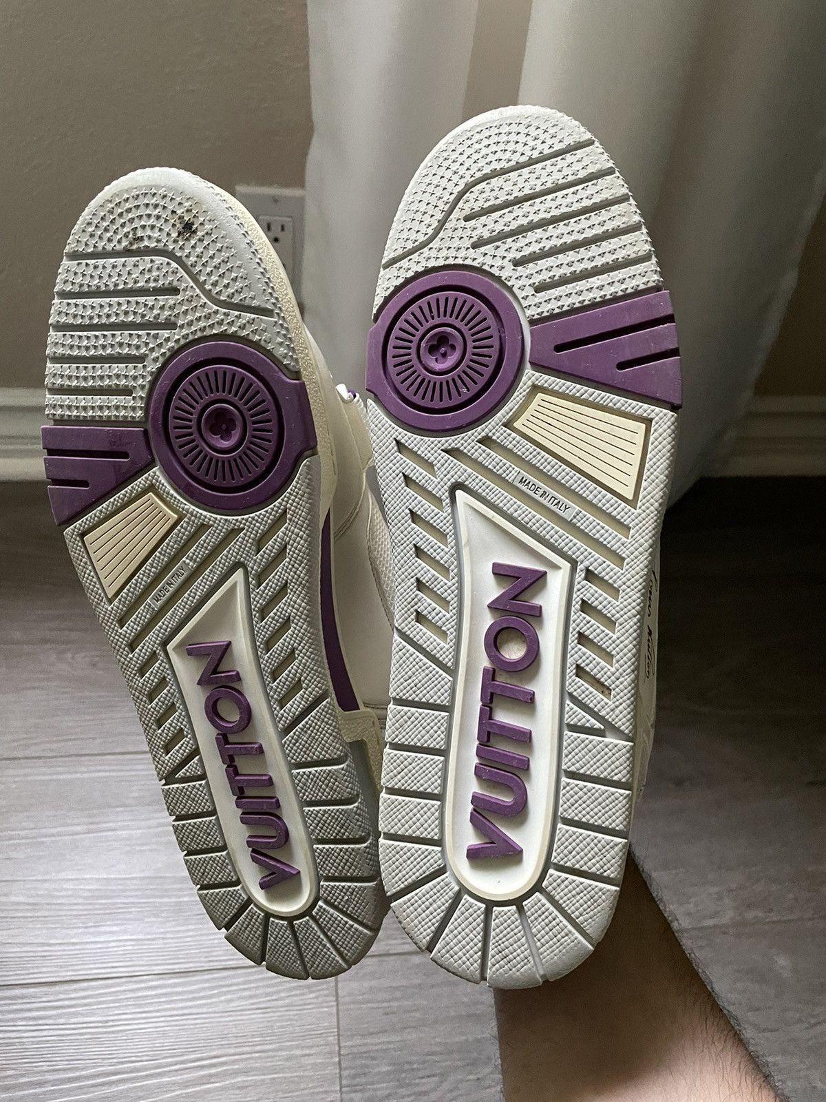 Louis Vuitton Louis Vuitton White Purple Mesh Strap Trainer Sneaker Size US 9 / EU 42 - 12 Thumbnail