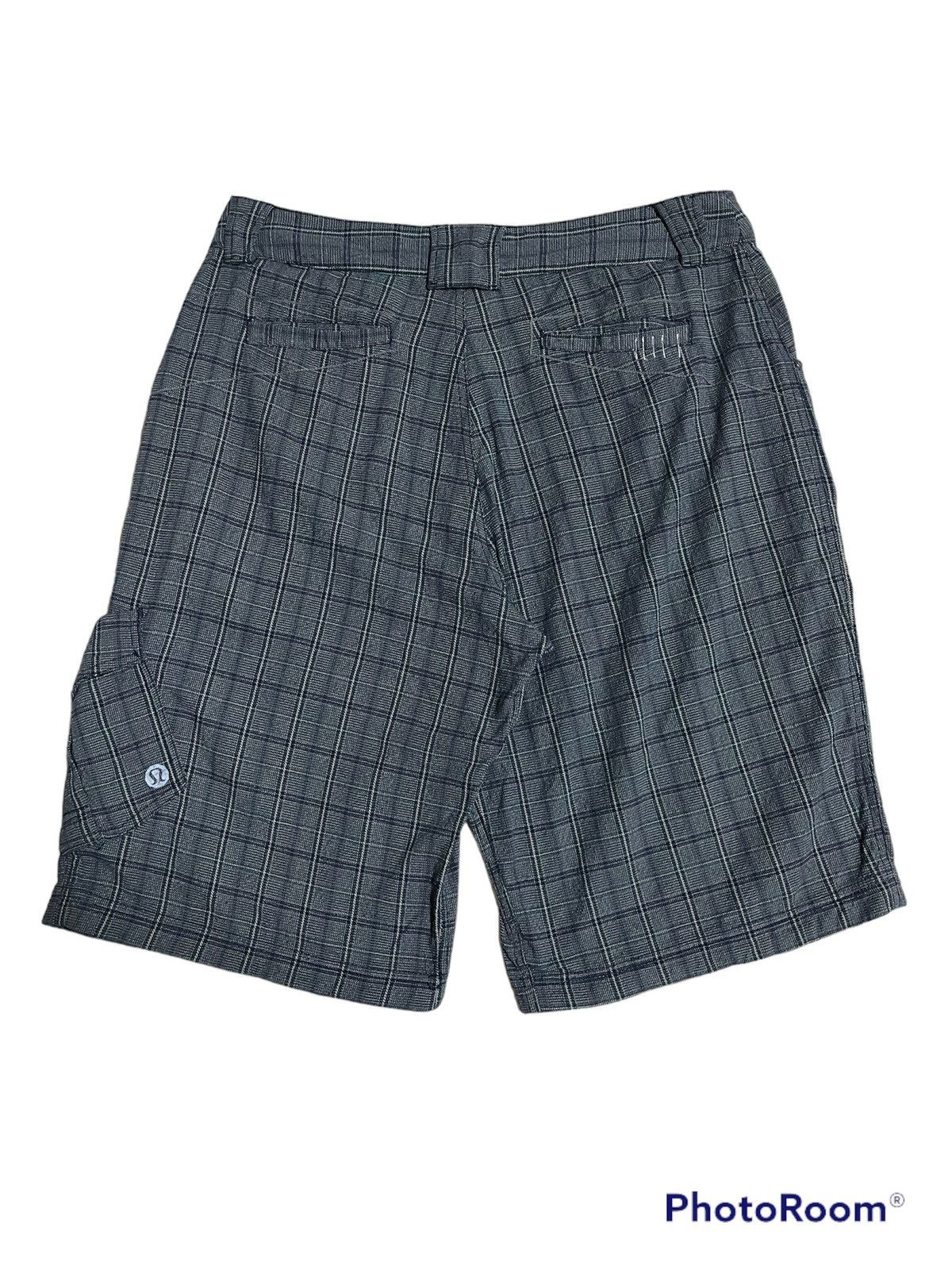 Lululemon Lululemon Cargo Short Size US 34 / EU 50 - 2 Thumbnail