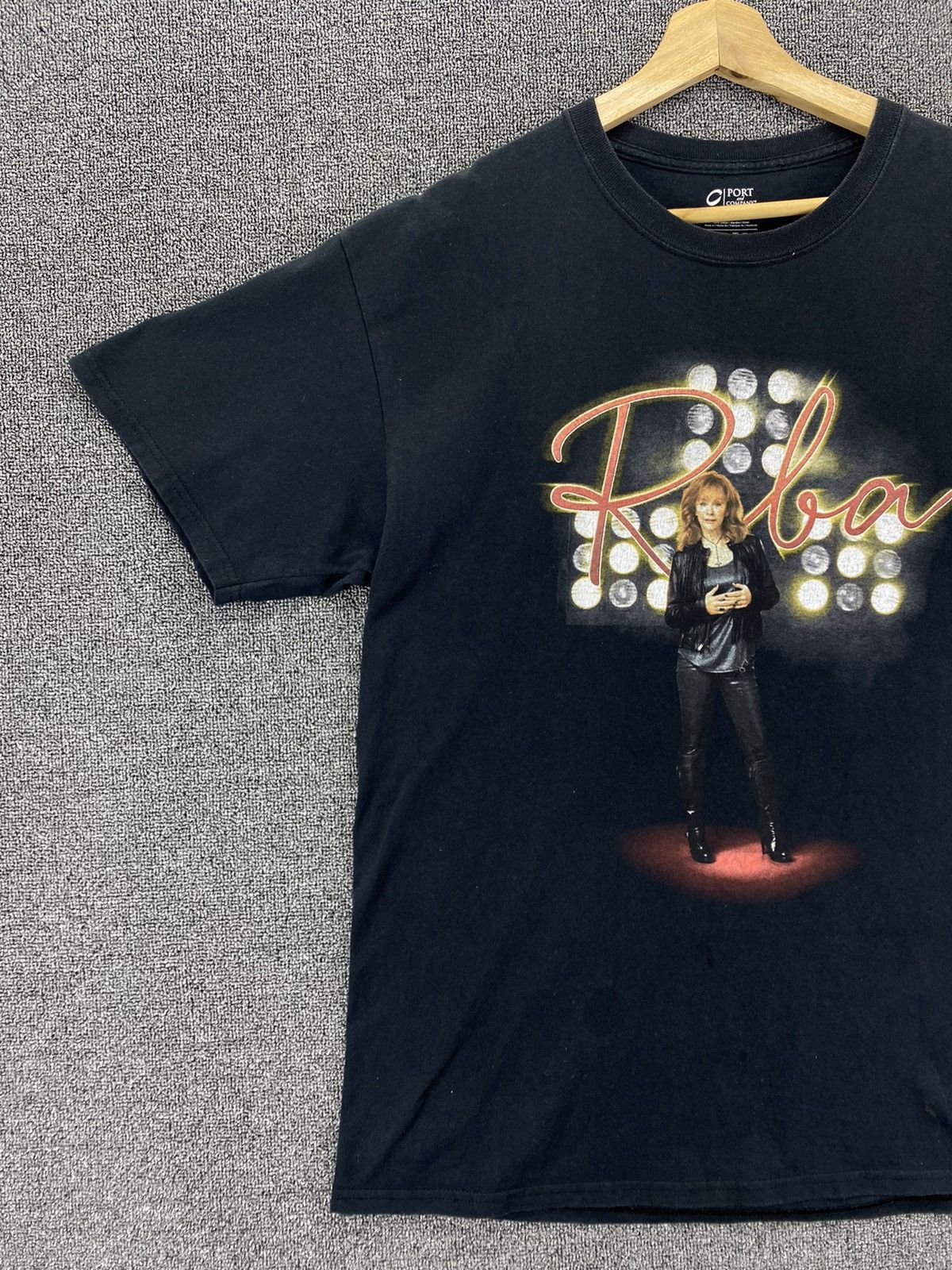 Band Tees Vintage Y2K Reba McEntire Rock Band Tees T Shirts Size US L / EU 52-54 / 3 - 4 Thumbnail
