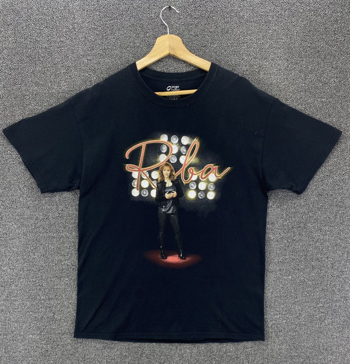 image of Vintage Y2K Reba Mcentire Rock Band Tees T Shirts, Men's (Size Large)
