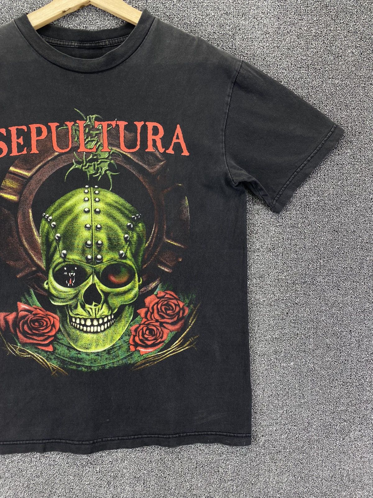 Band Tees Vintage Sepultura Skulls Heavy Metal Rock Band Tees T Shirts Size US M / EU 48-50 / 2 - 4 Thumbnail