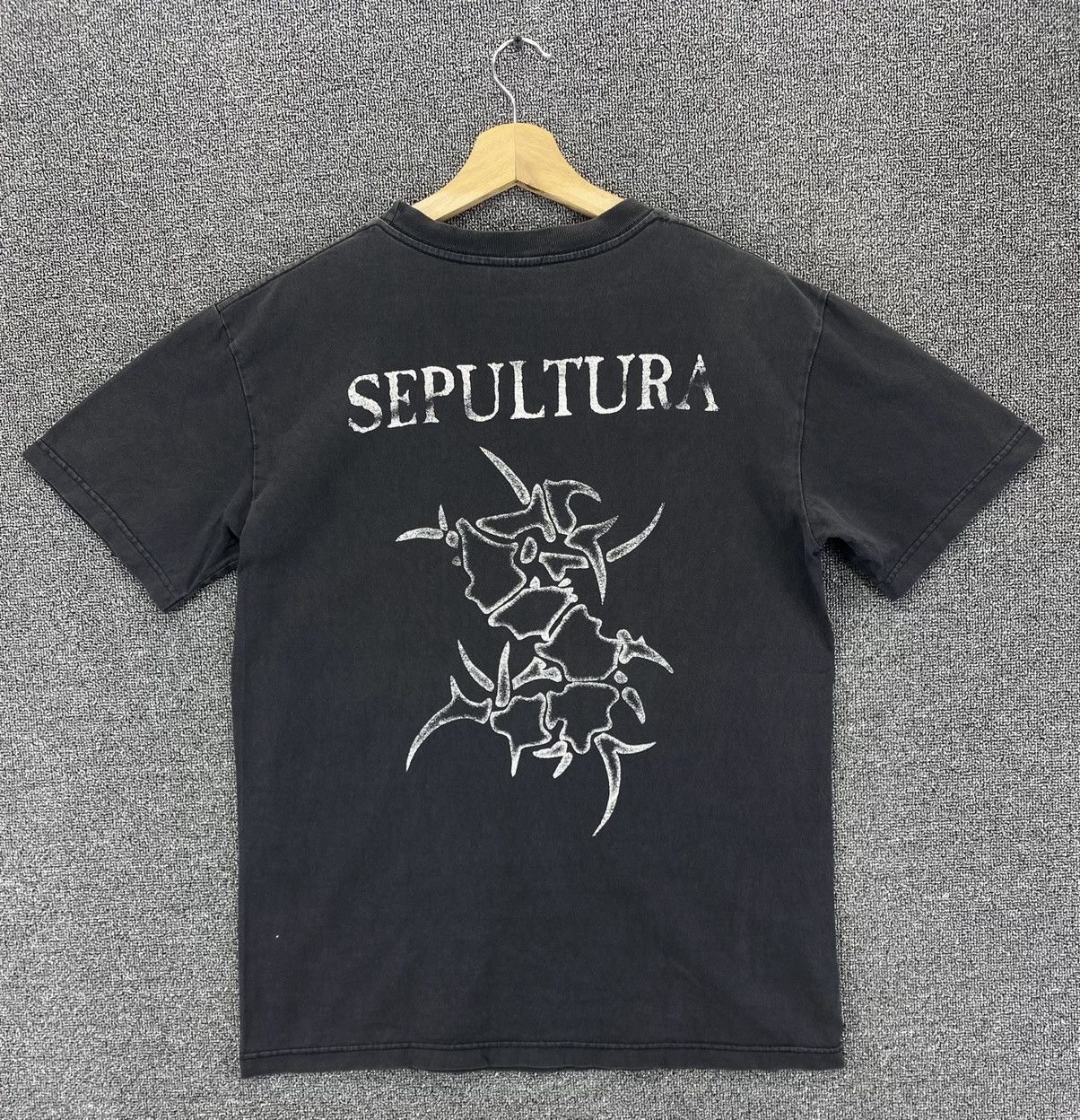 Band Tees Vintage Sepultura Skulls Heavy Metal Rock Band Tees T Shirts Size US M / EU 48-50 / 2 - 7 Thumbnail