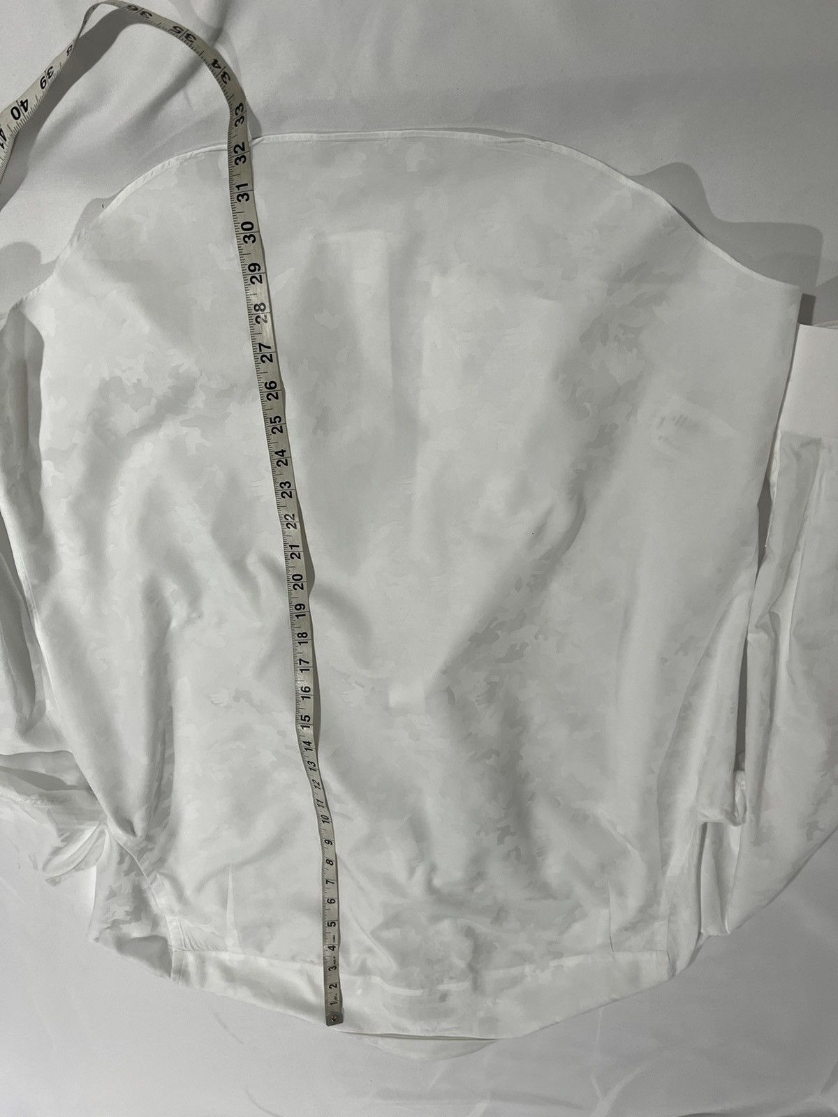 Louis Vuitton Louis Vuitton mens camo shirt. 42/16.5. $1190 Size US L / EU 52-54 / 3 - 5 Thumbnail