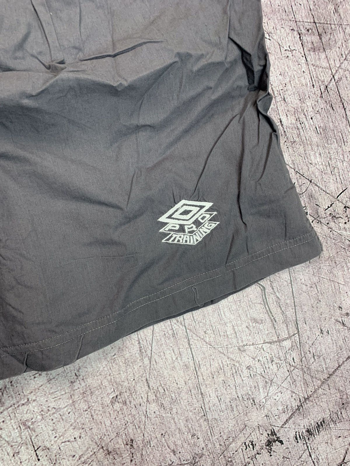 Umbro × Vintage Umbro Vintage Mens Nylon Shorts Size US 38 / EU 54 - 7 Thumbnail